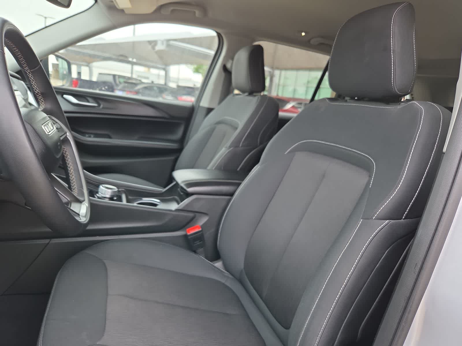 2024 Jeep Grand Cherokee Laredo