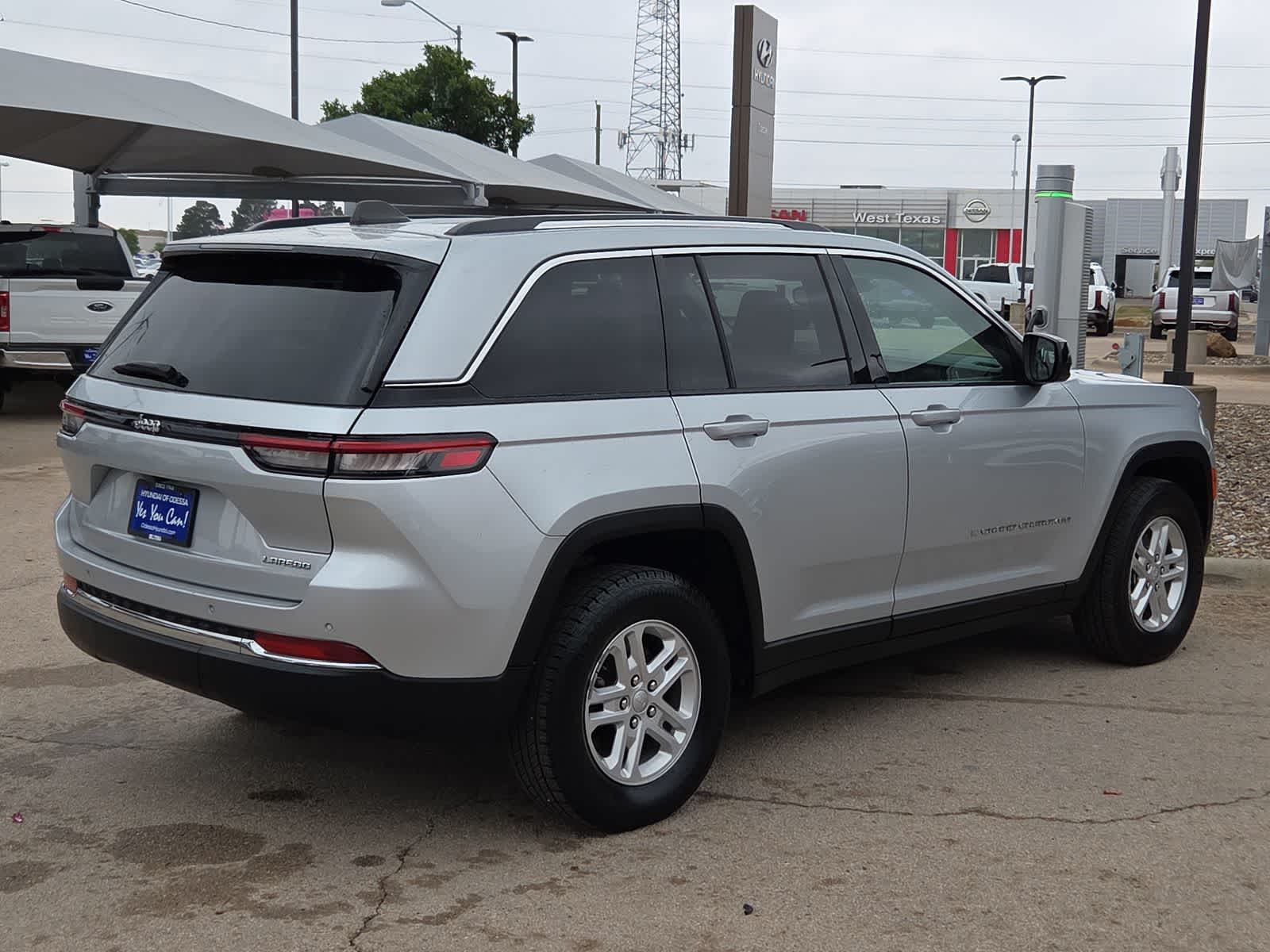 2024 Jeep Grand Cherokee Laredo