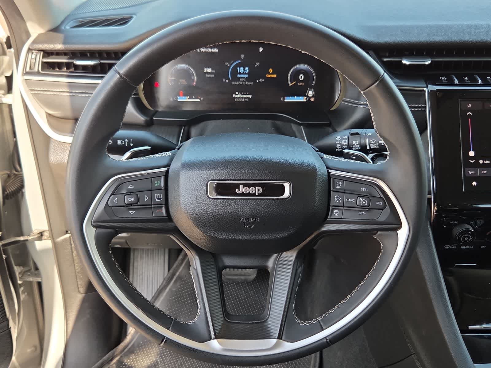 2023 Jeep Grand Cherokee Laredo