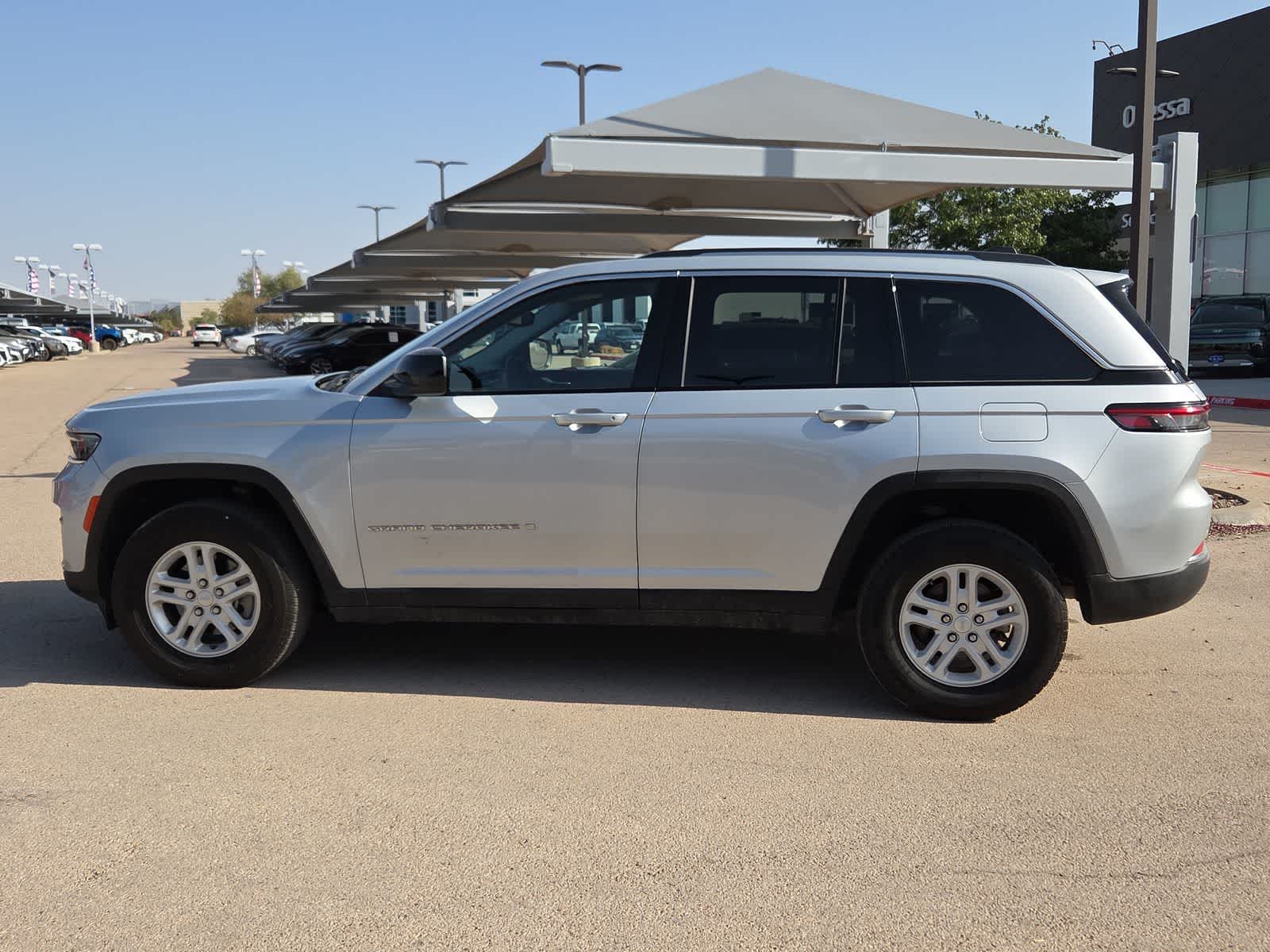 2023 Jeep Grand Cherokee Laredo