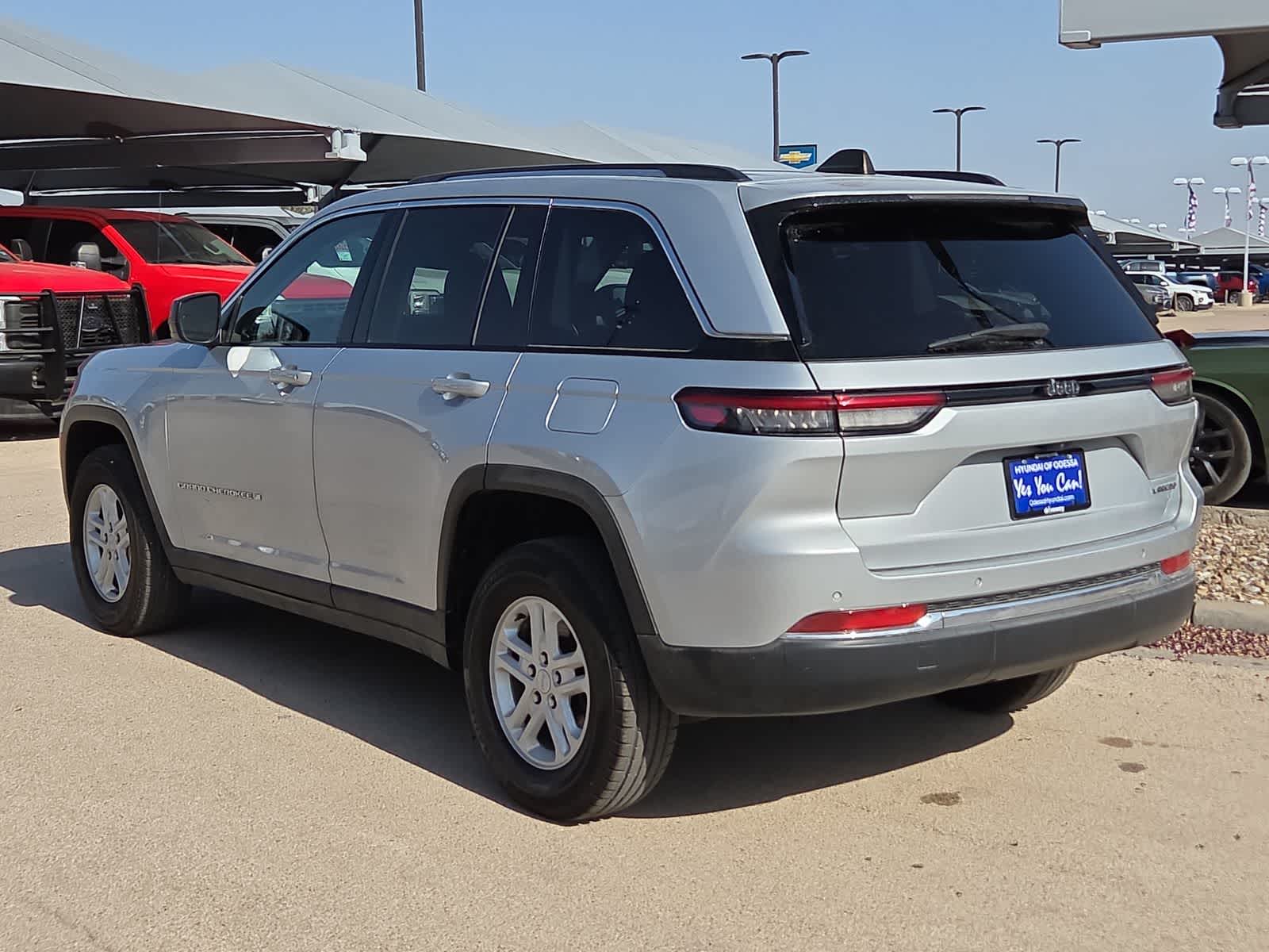 2023 Jeep Grand Cherokee Laredo