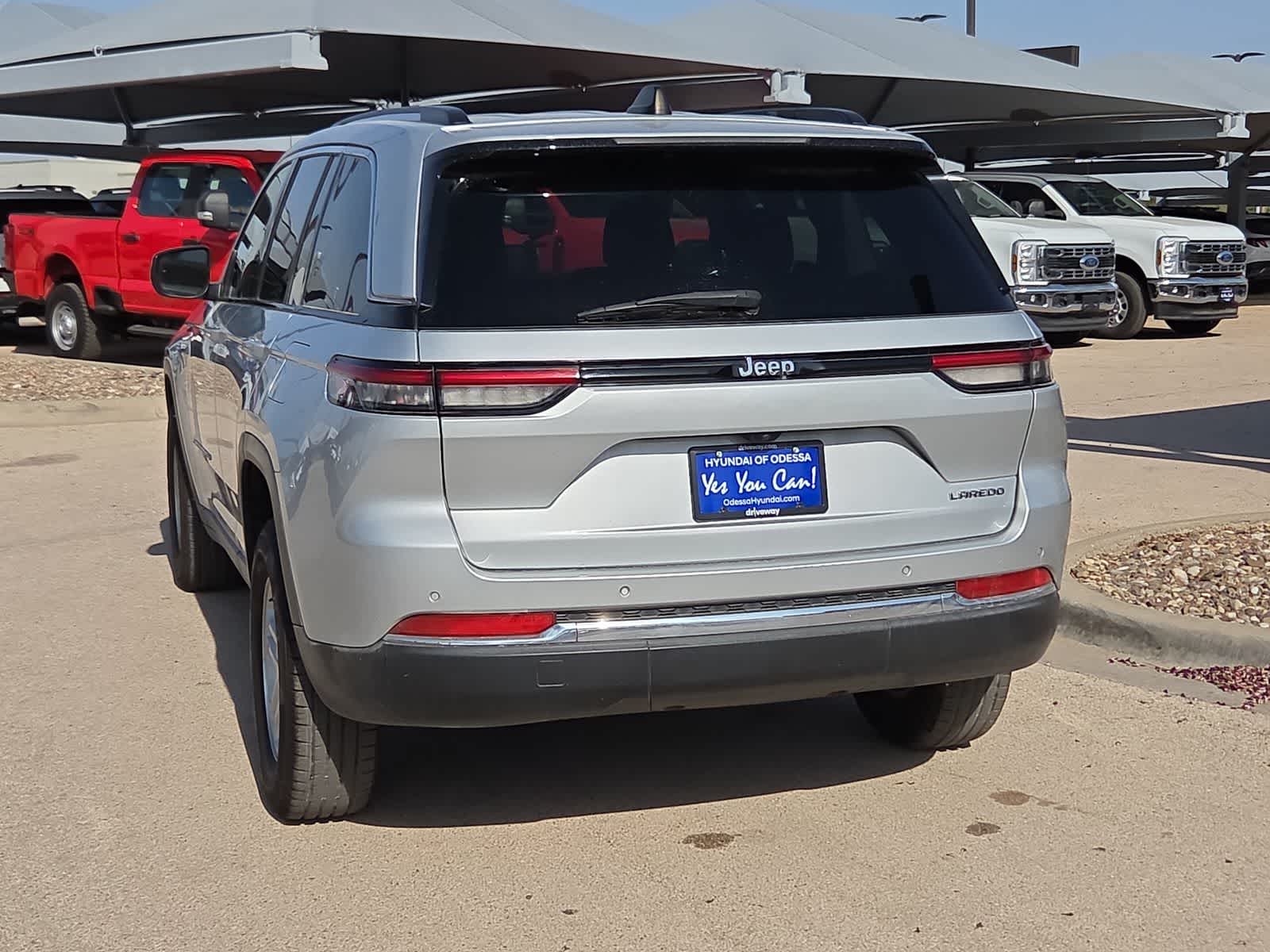 2023 Jeep Grand Cherokee Laredo