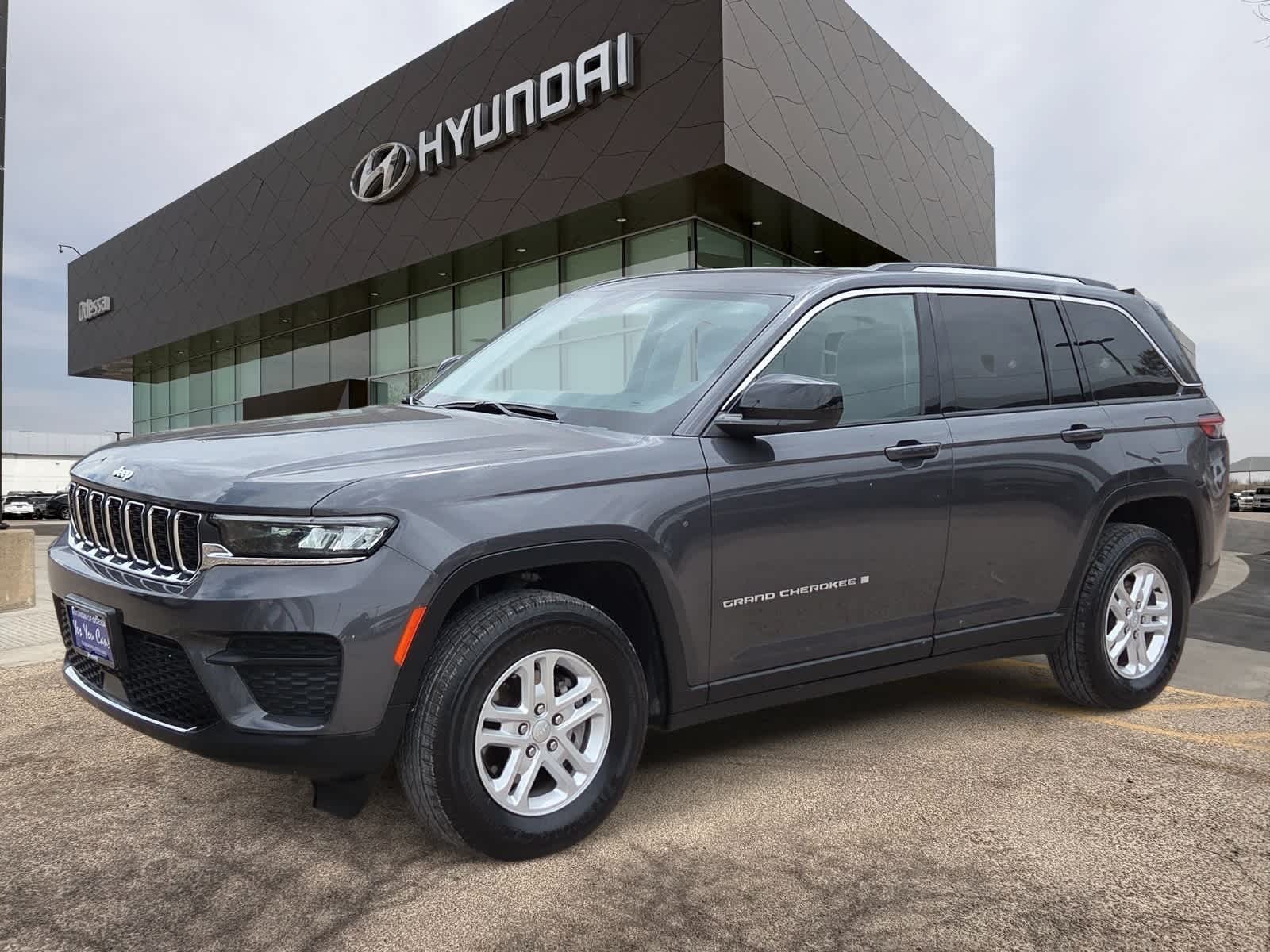 2024 Jeep Grand Cherokee Laredo
