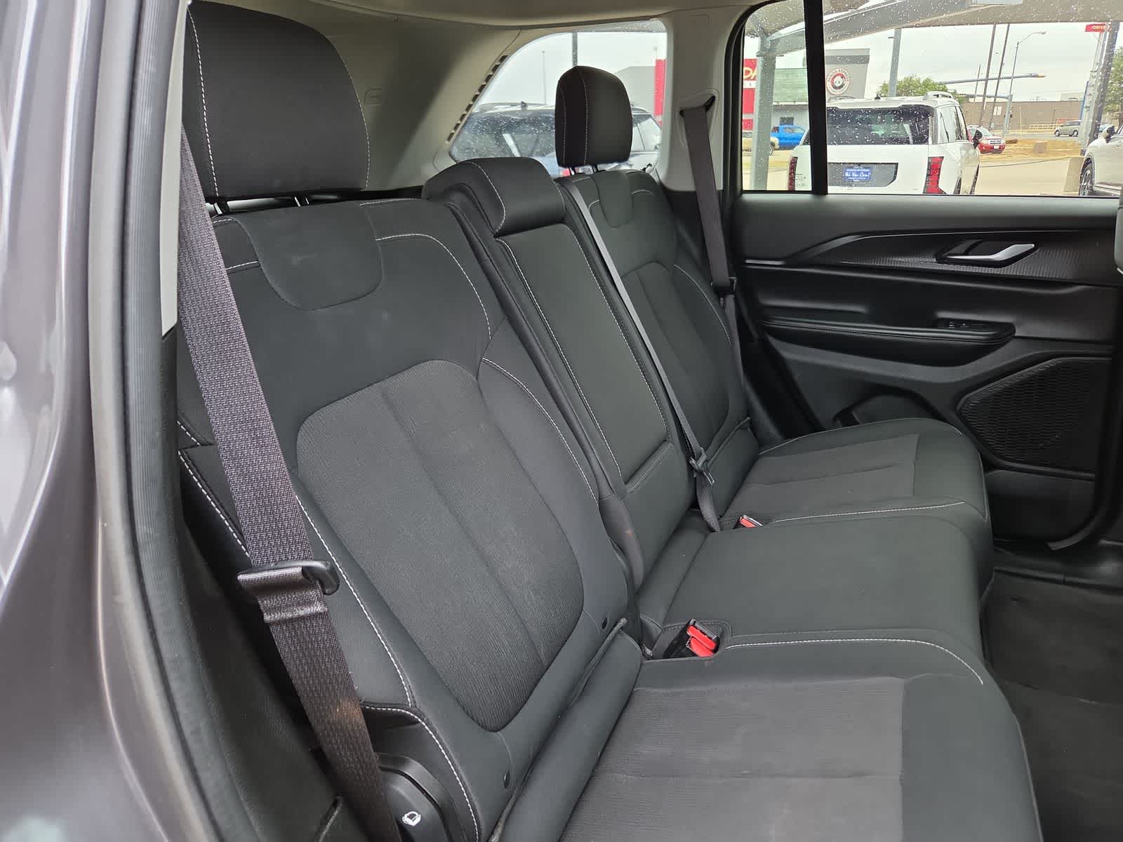 2024 Jeep Grand Cherokee Laredo
