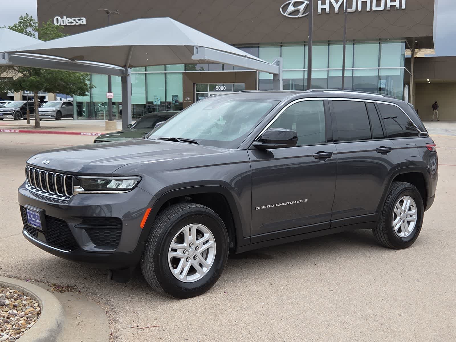 2024 Jeep Grand Cherokee Laredo