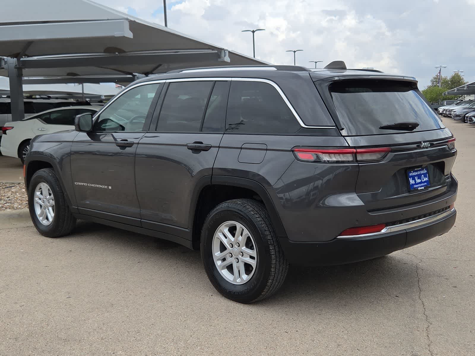 2024 Jeep Grand Cherokee Laredo