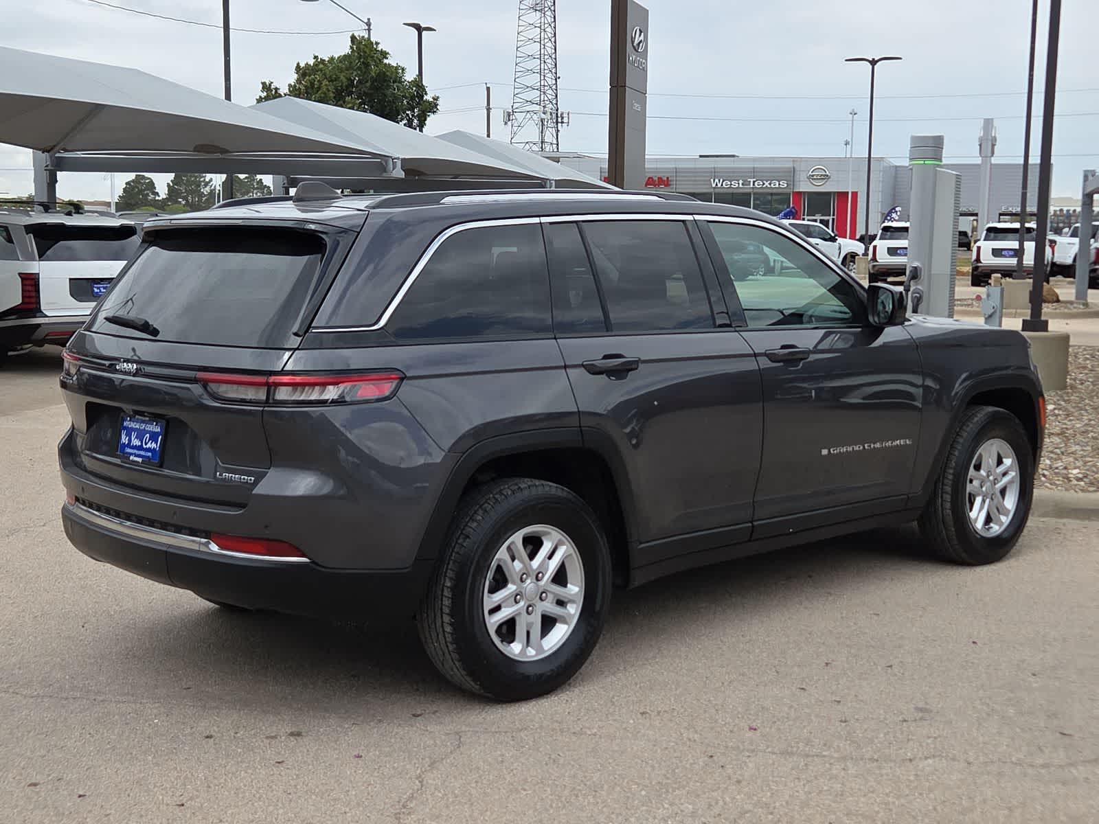 2024 Jeep Grand Cherokee Laredo