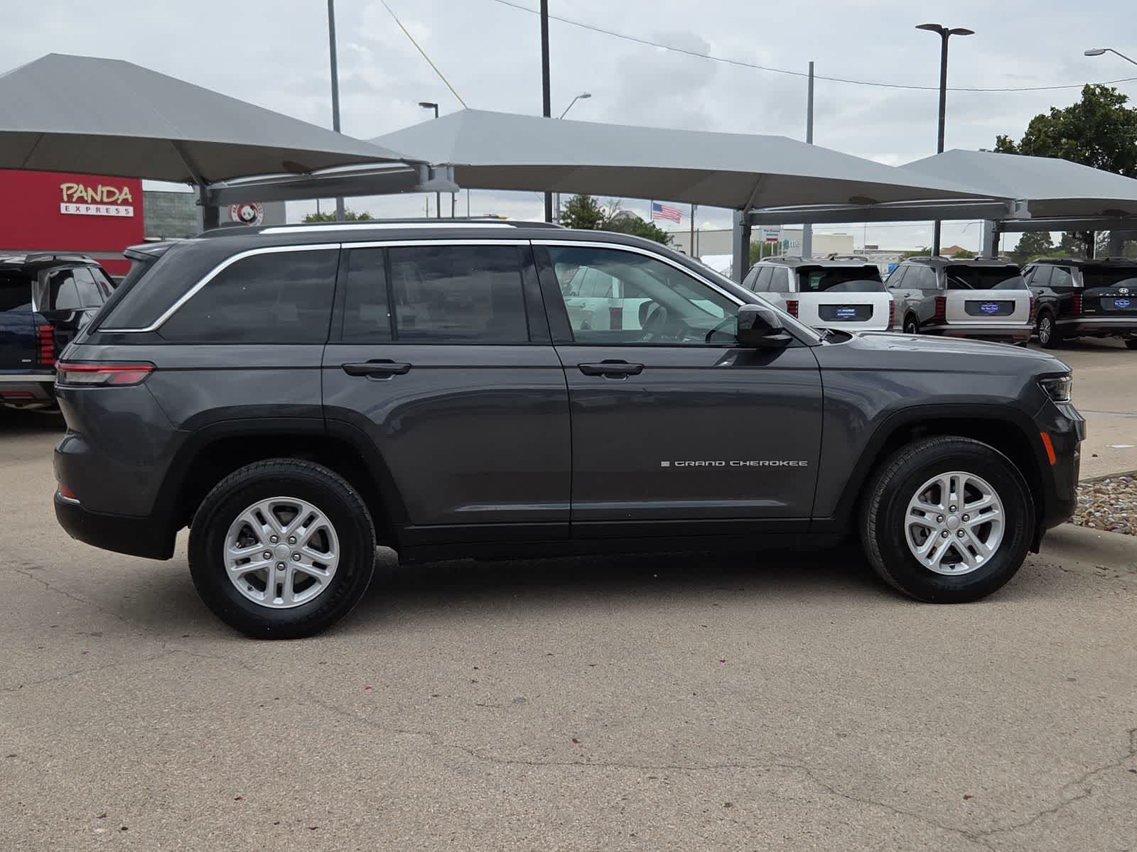 2024 Jeep Grand Cherokee Laredo