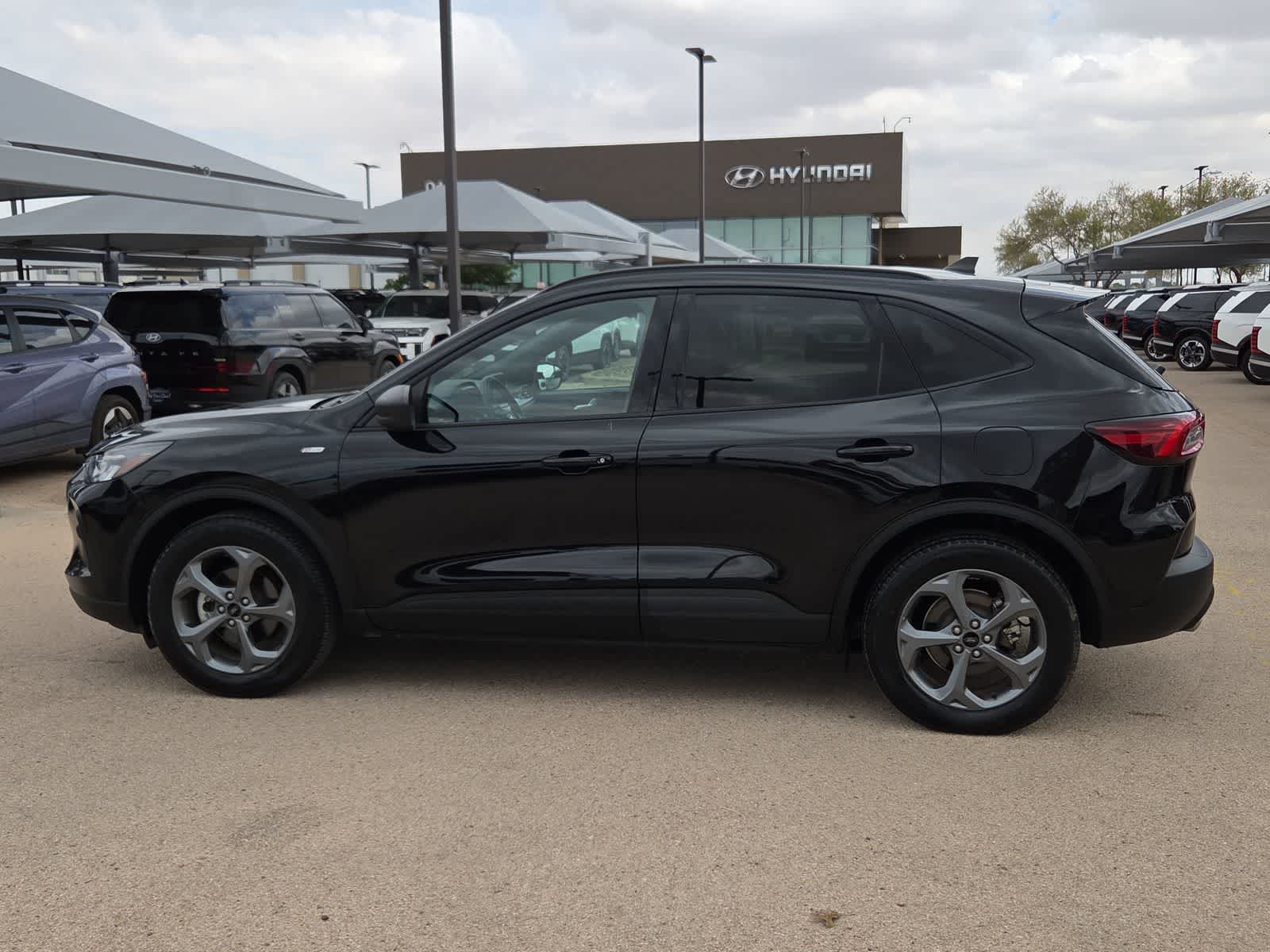 2025 Ford Escape ST-Line