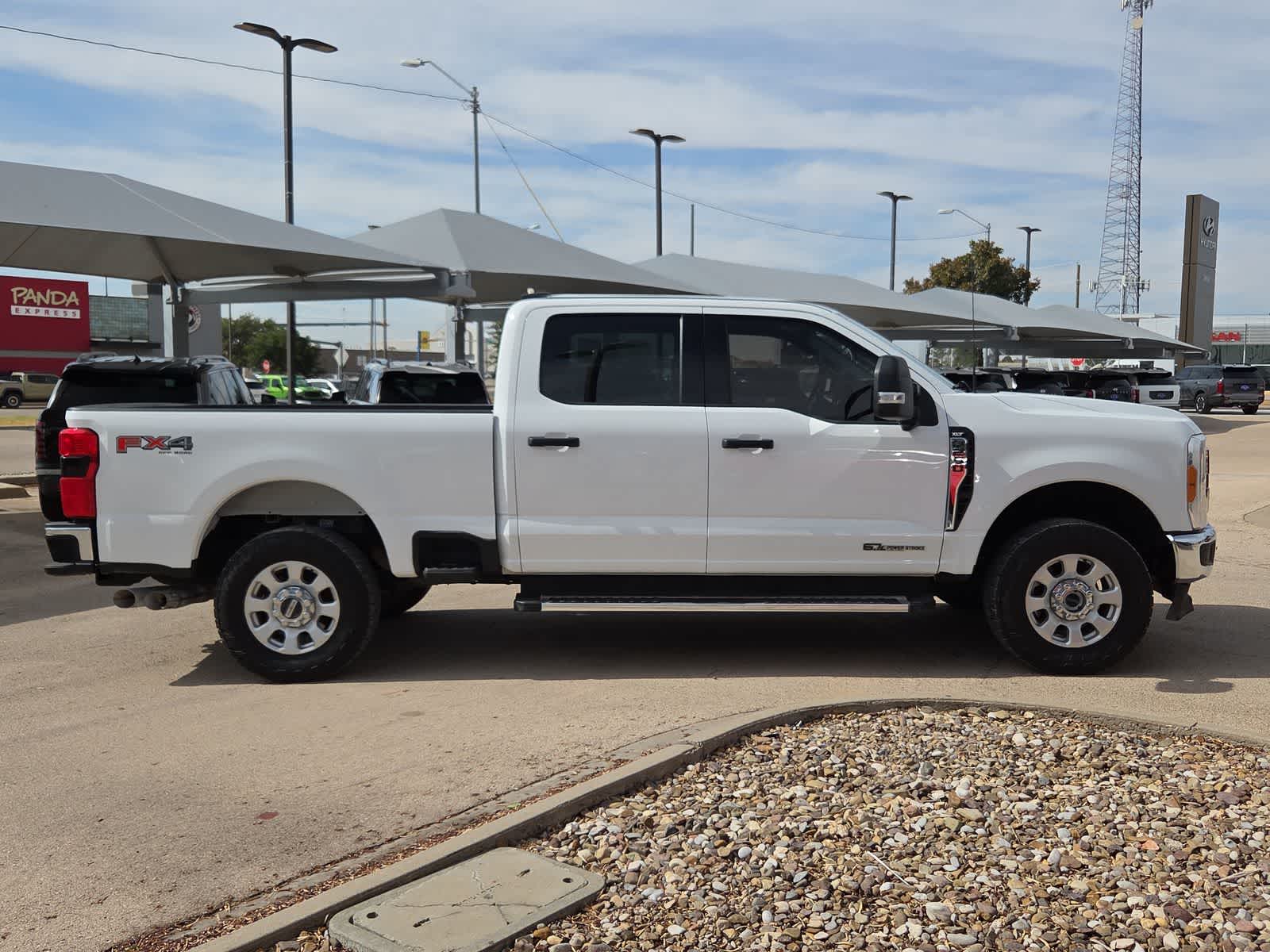 2023 Ford Super Duty F-250 SRW XLT