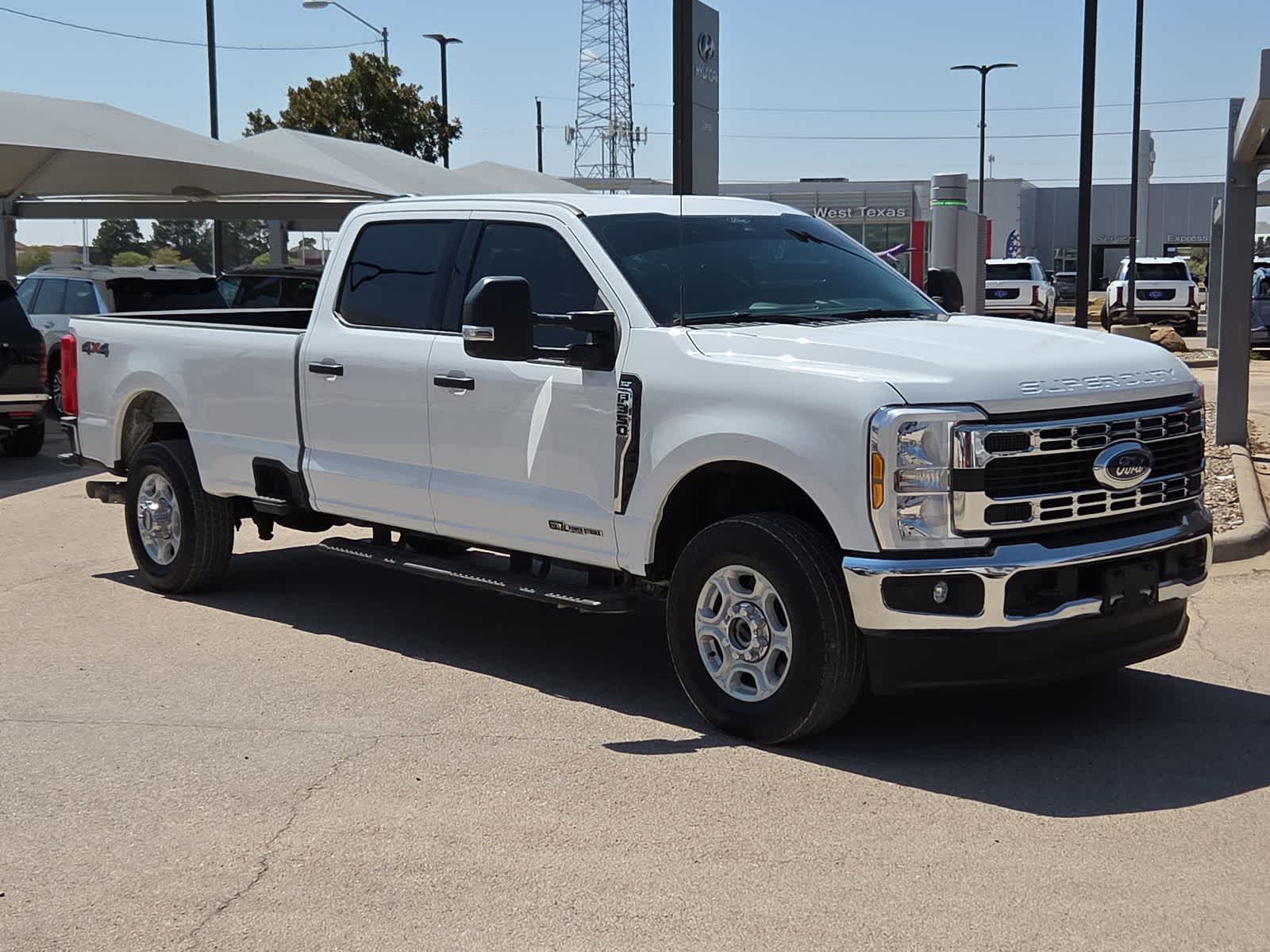 2025 Ford Super Duty F-350 SRW XLT