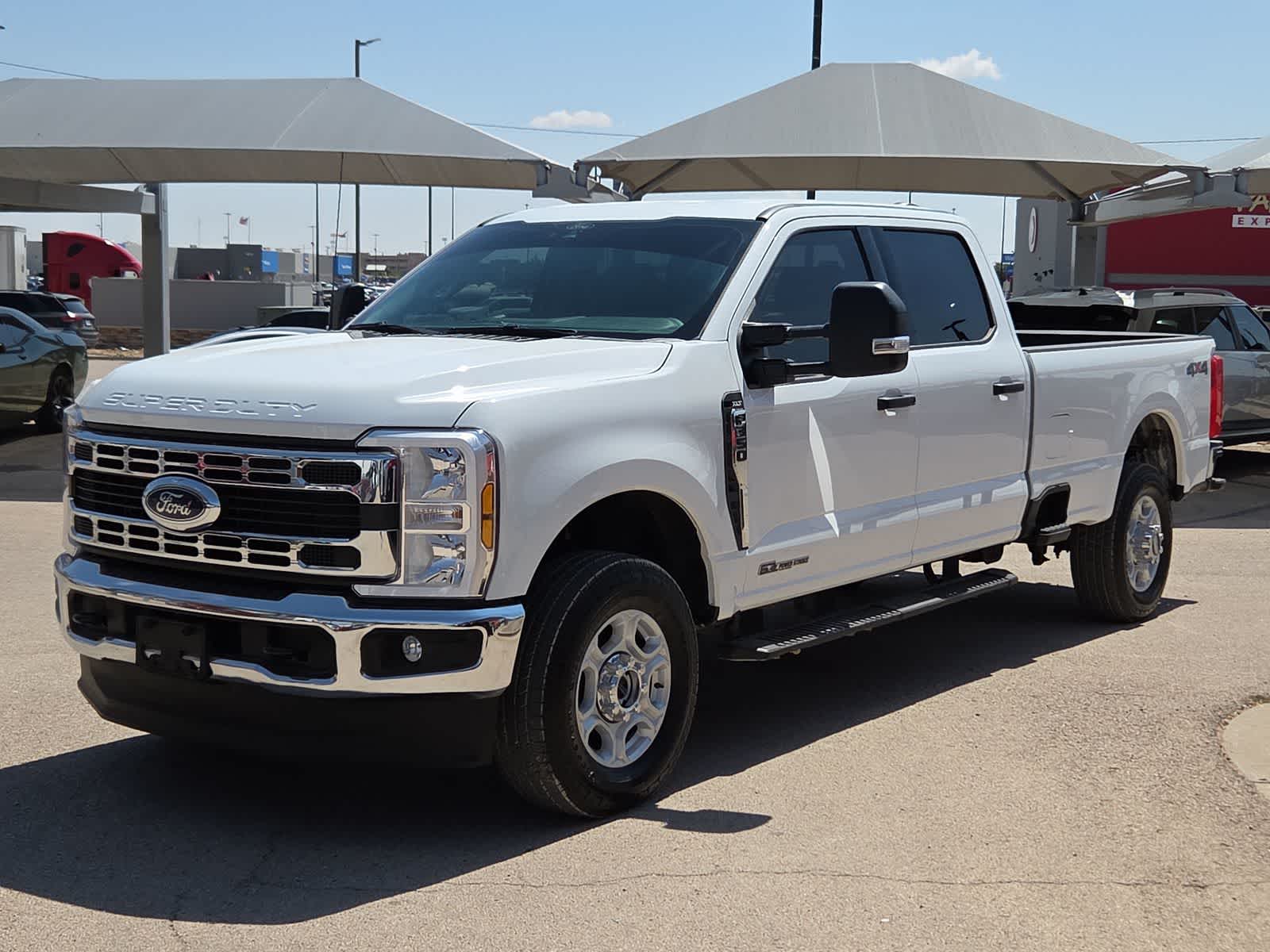 2025 Ford Super Duty F-350 SRW XLT