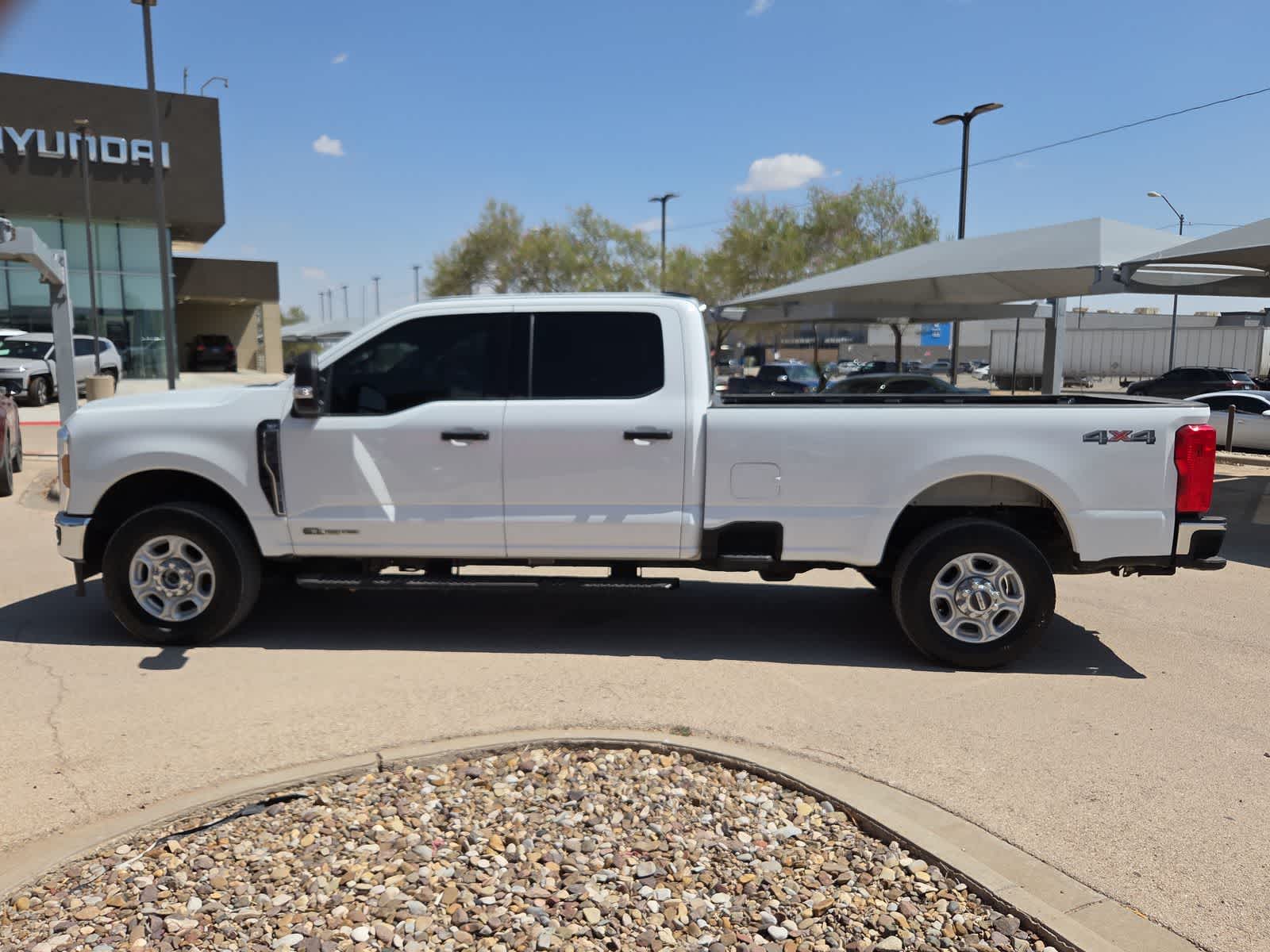 2025 Ford Super Duty F-350 SRW XLT