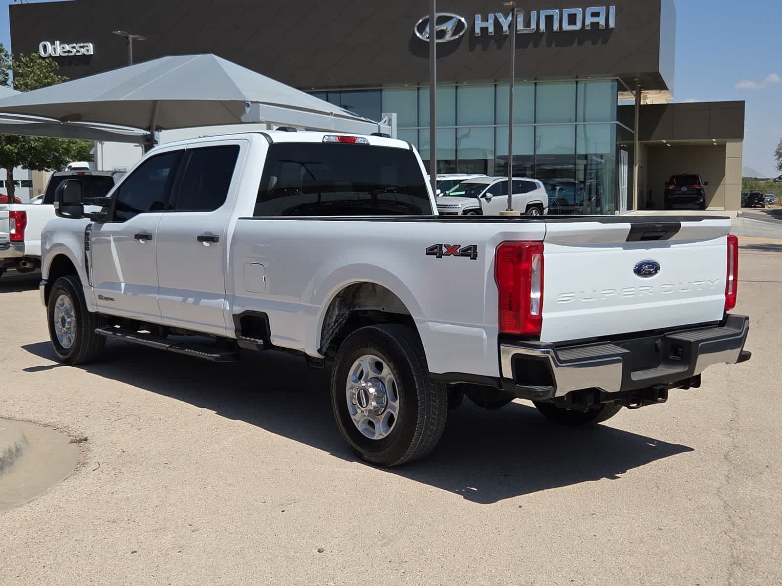 2025 Ford Super Duty F-350 SRW XLT