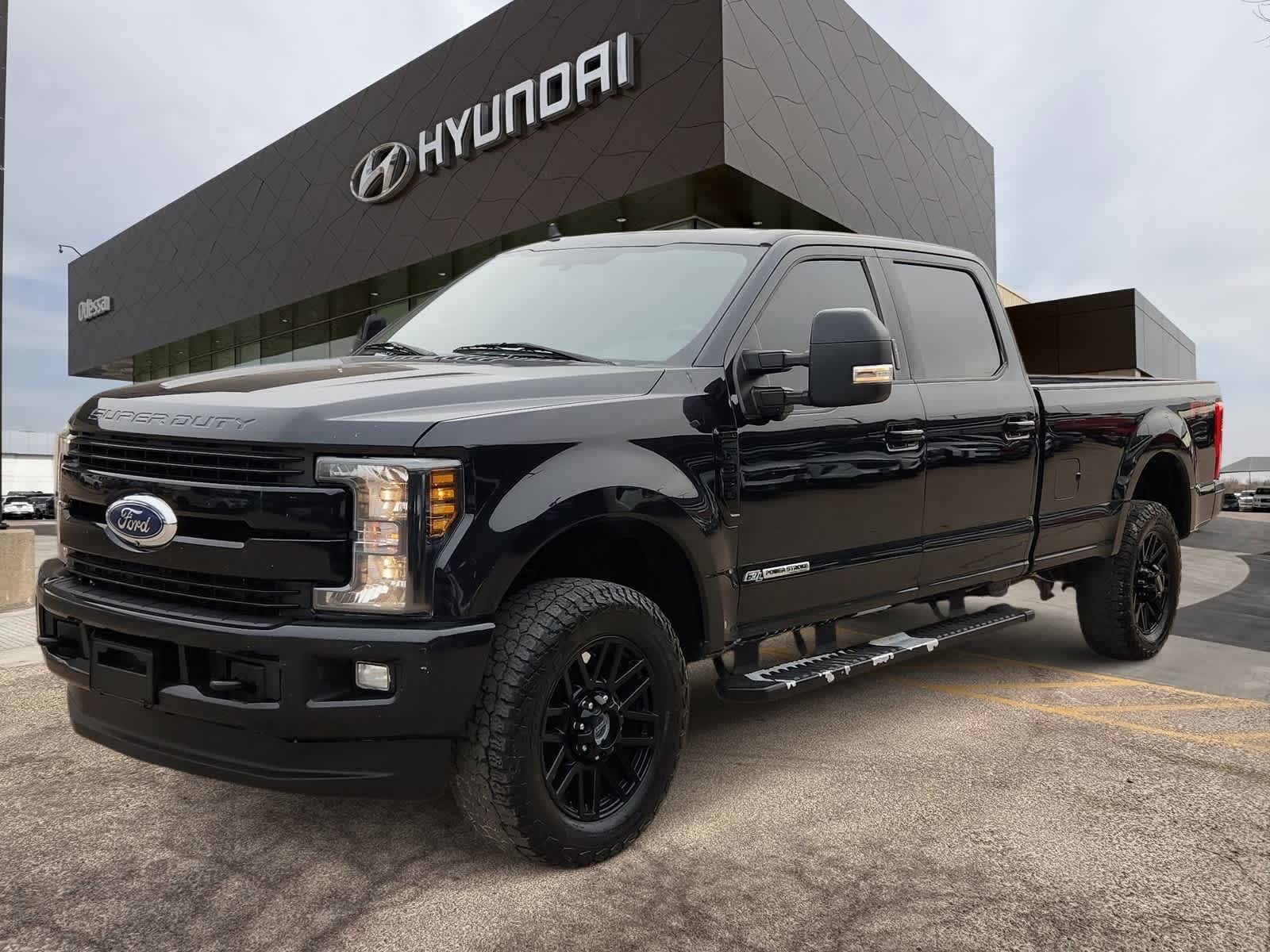 2019 Ford Super Duty F-350 SRW LARIAT