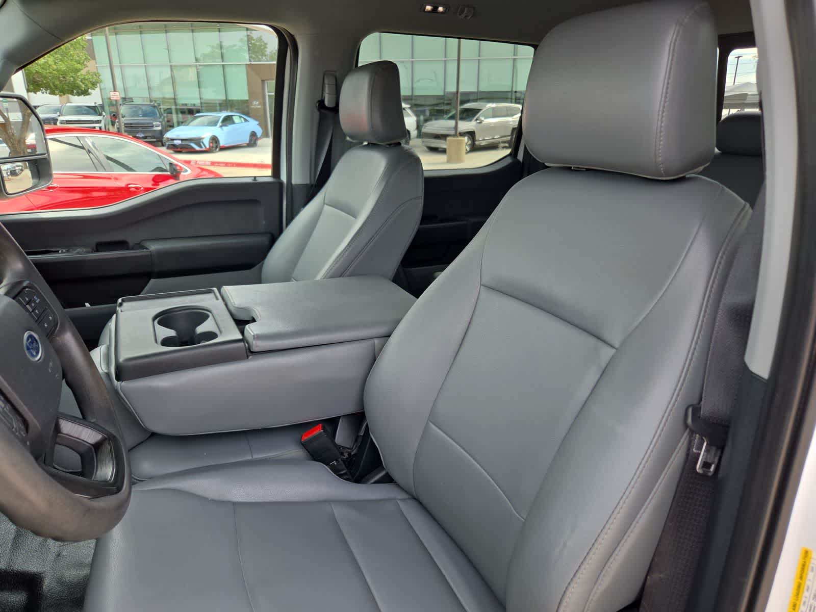 2023 Ford Super Duty F-350 DRW Pickup XL