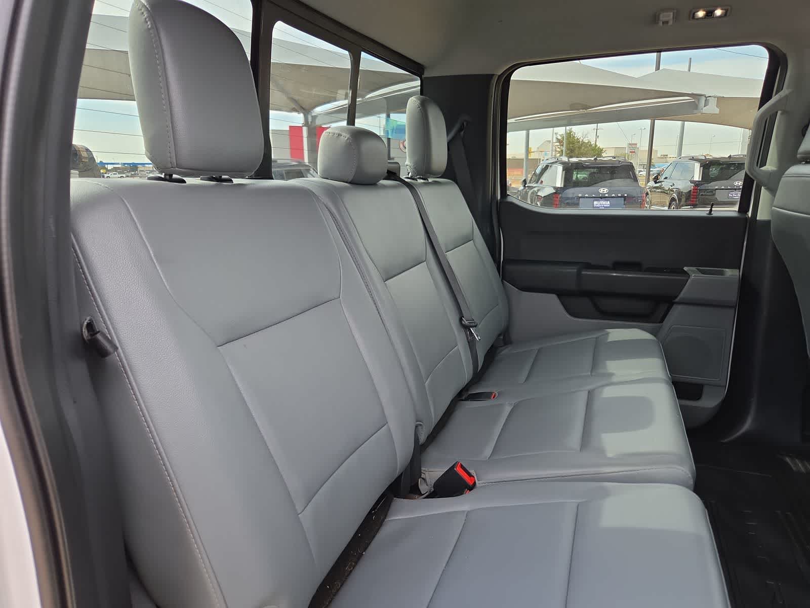 2023 Ford Super Duty F-350 DRW Pickup XL
