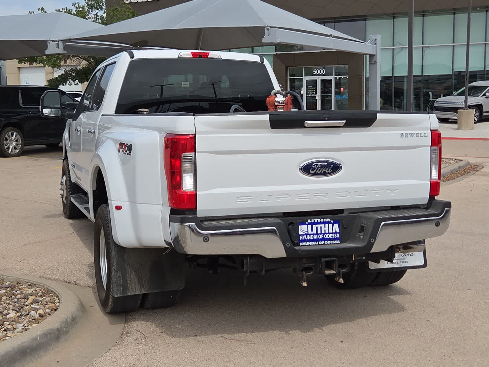 2019 Ford Super Duty F-350 DRW Pickup XLT