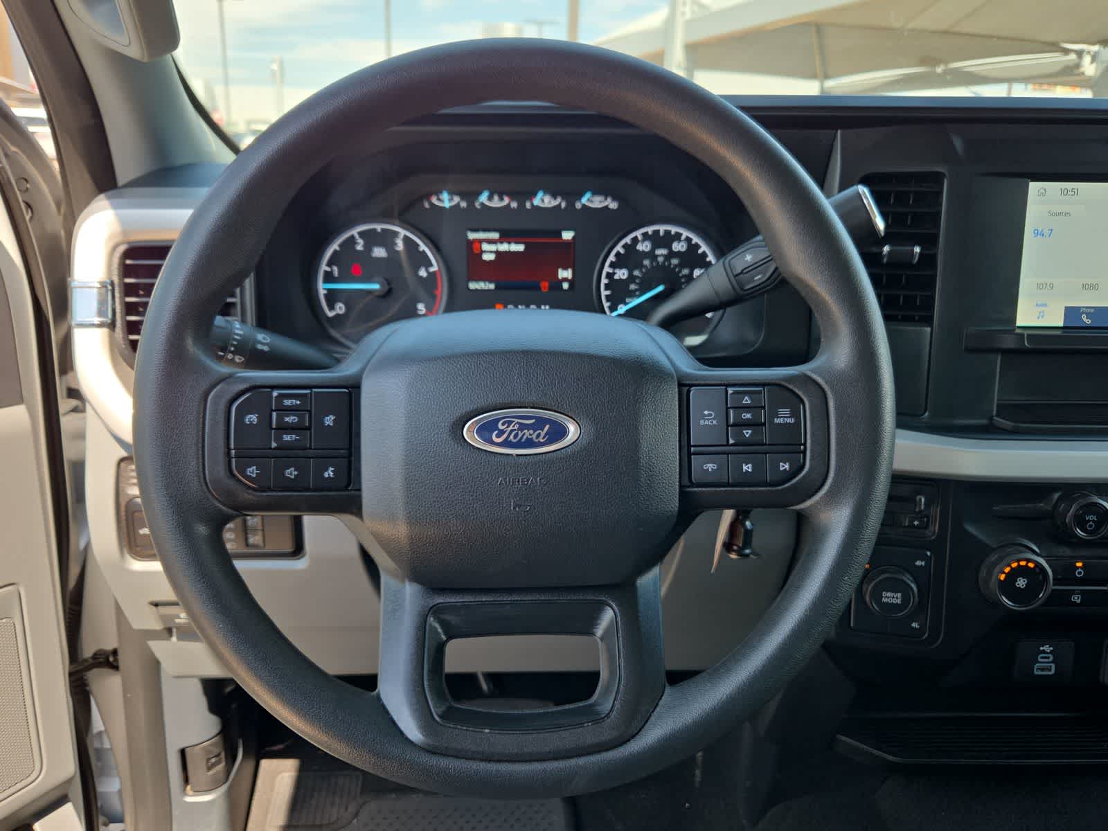 2025 Ford Super Duty F-350 DRW Pickup XLT