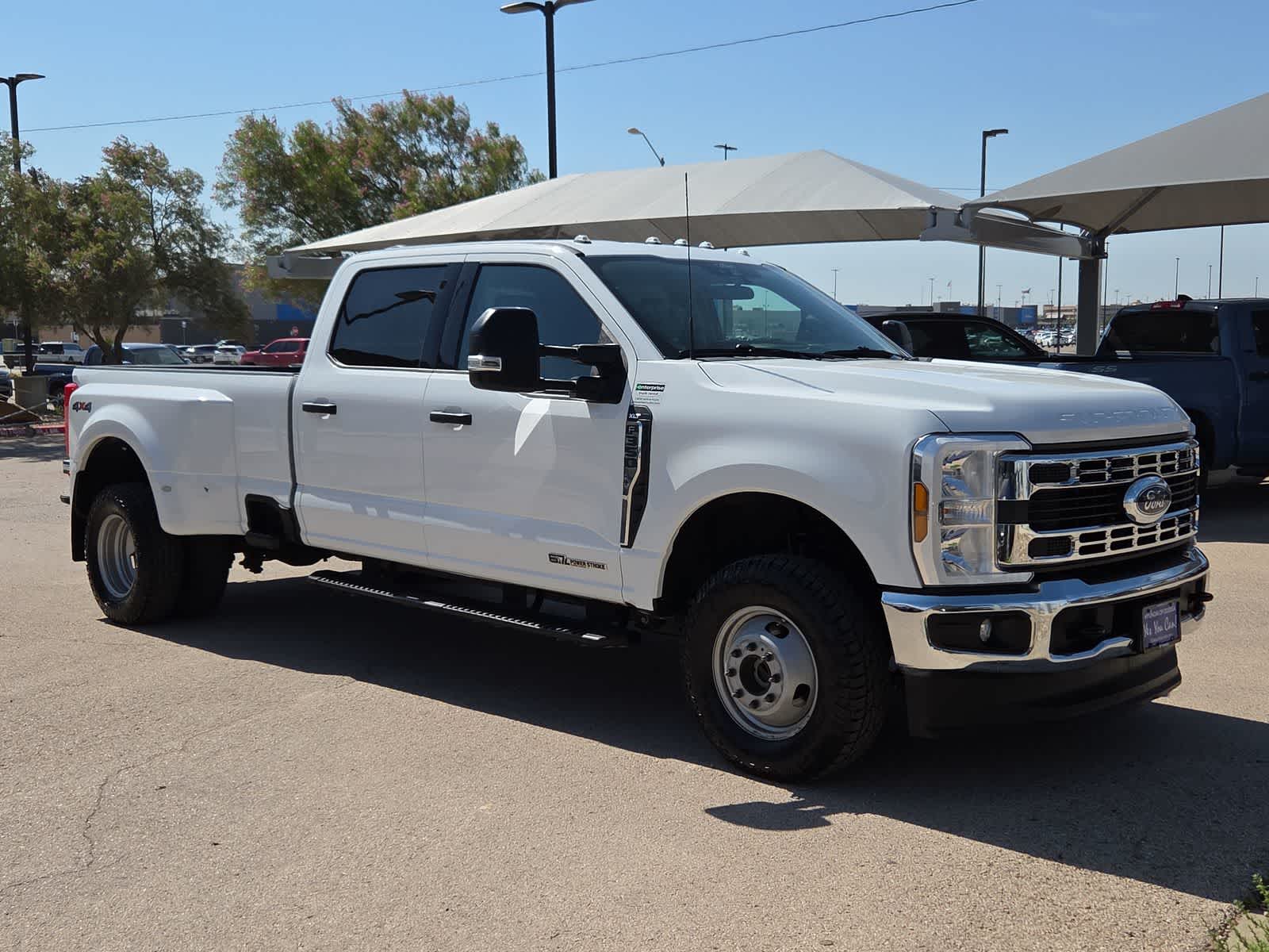 2025 Ford Super Duty F-350 DRW Pickup XLT