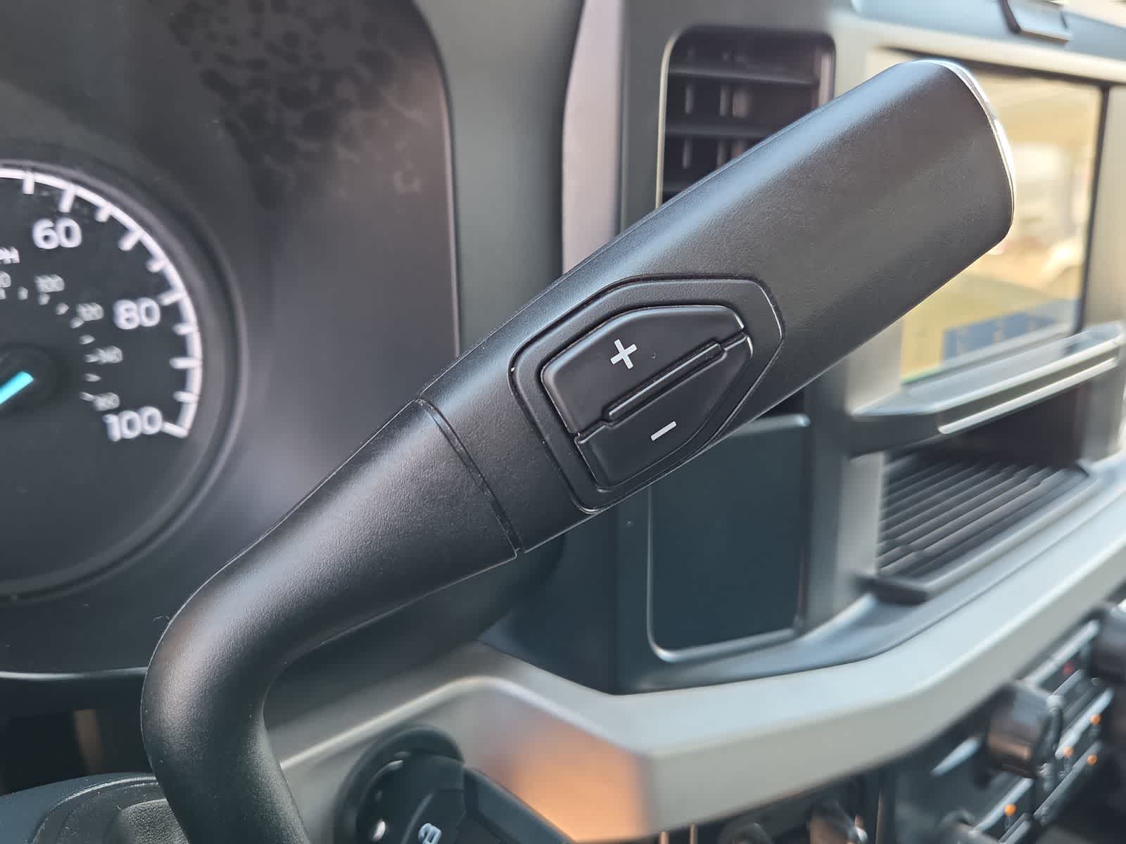 2025 Ford Super Duty F-350 DRW Pickup XLT