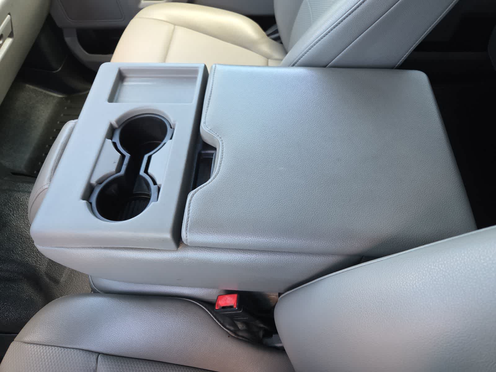 2022 Ford Super Duty F-350 DRW Pickup XL