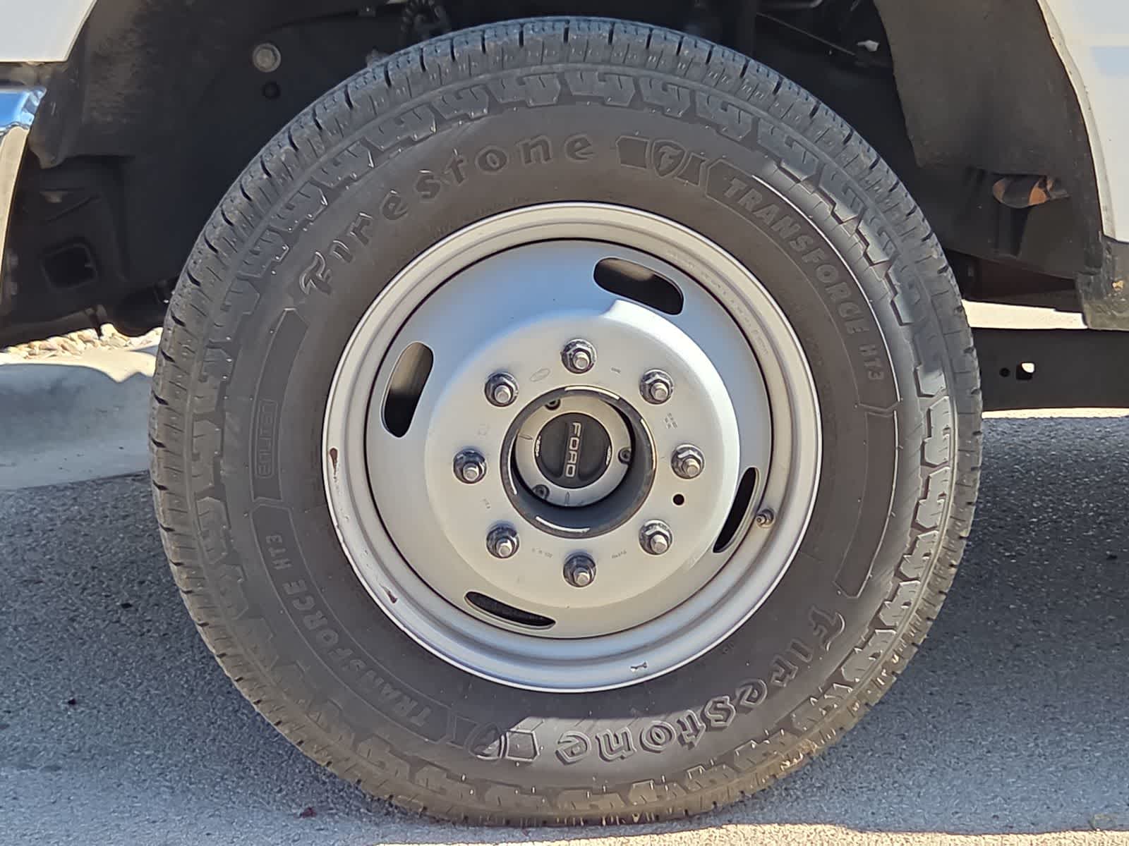 2025 Ford Super Duty F-350 DRW Pickup XLT