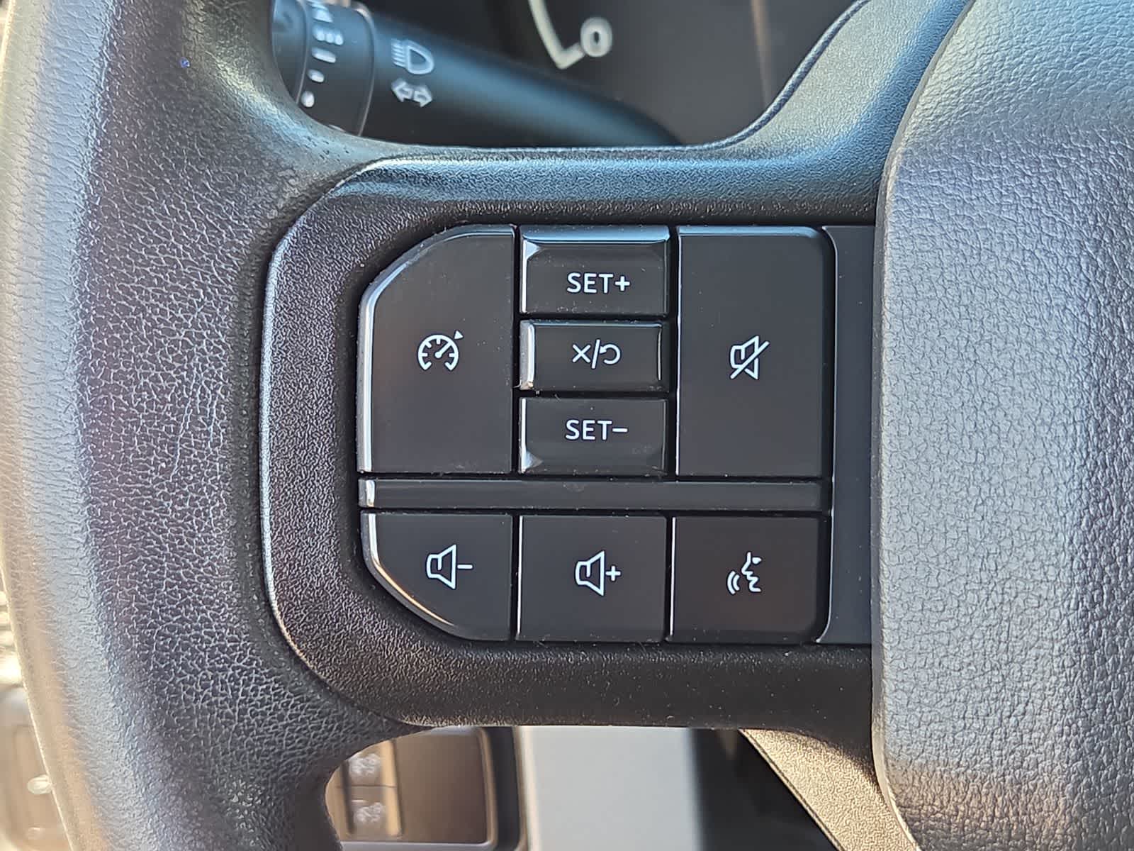 2023 Ford Super Duty F-350 DRW Pickup XL