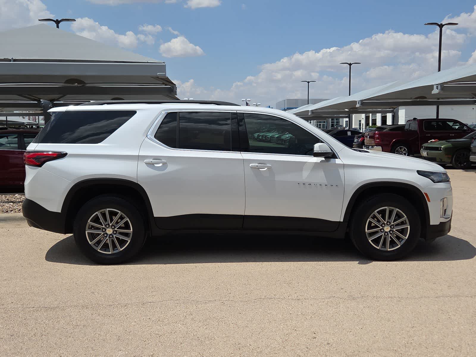 2023 Chevrolet Traverse LT Leather