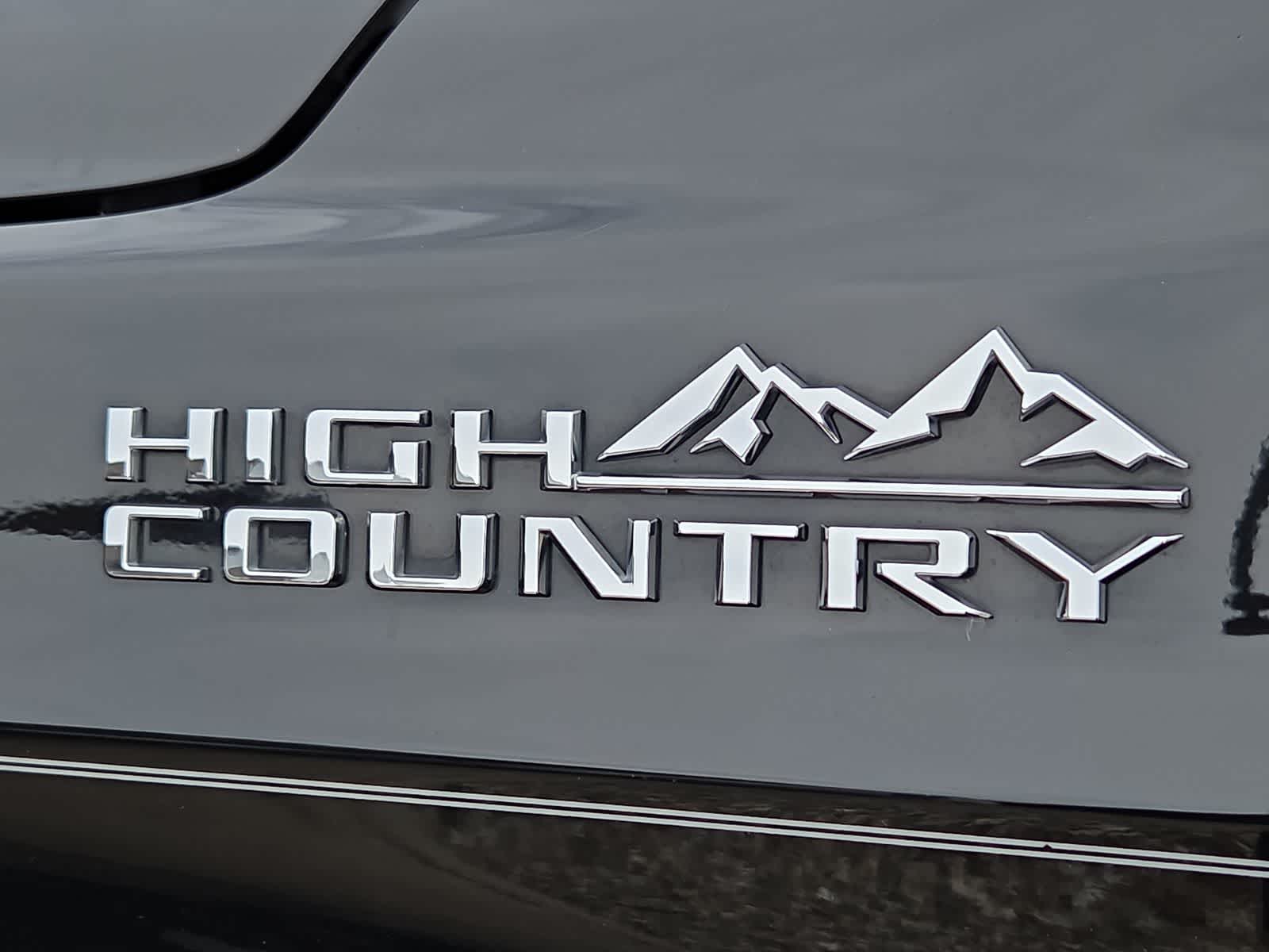 2022 Chevrolet Suburban High Country