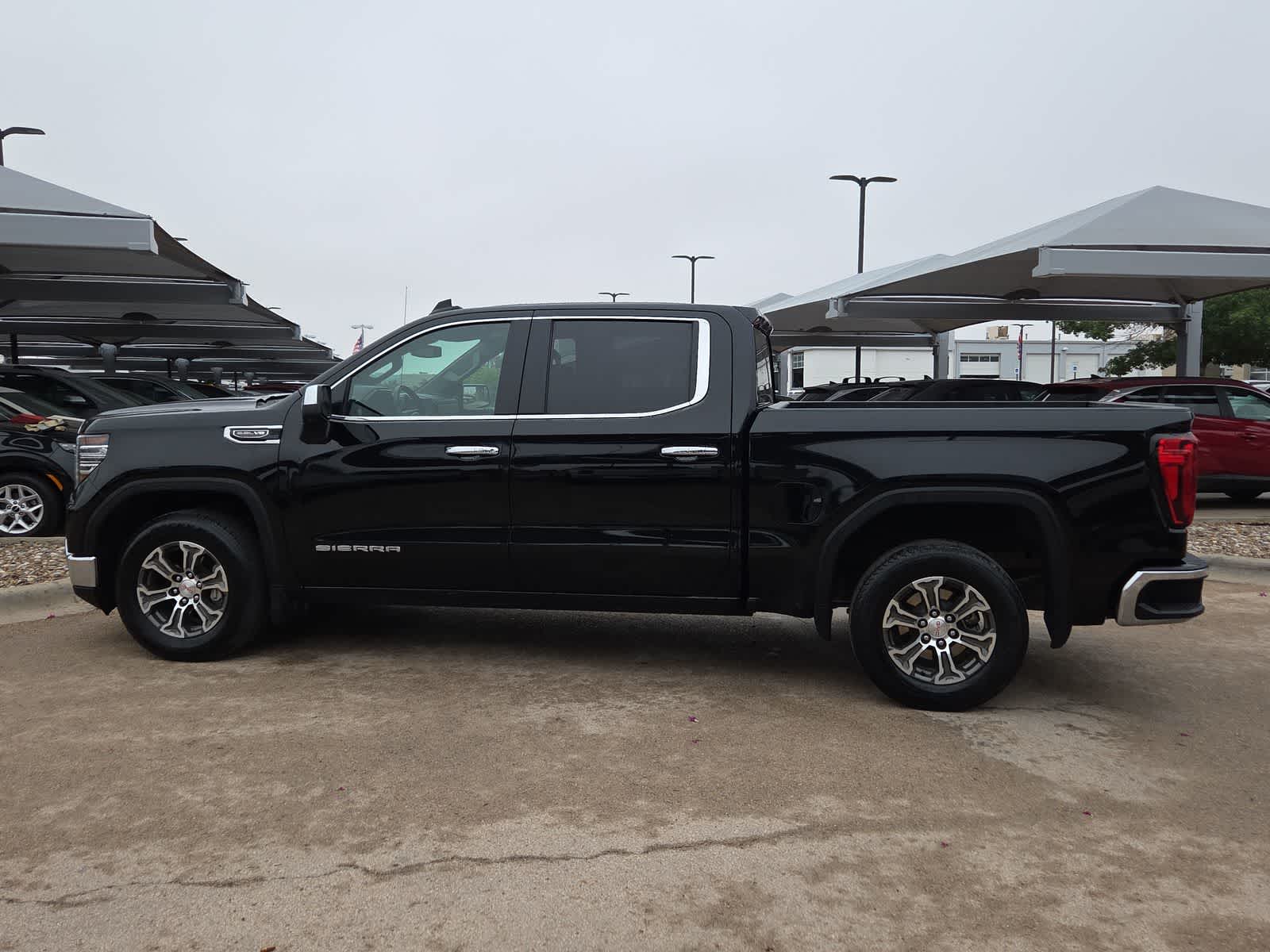 2025 GMC Sierra 1500 SLT