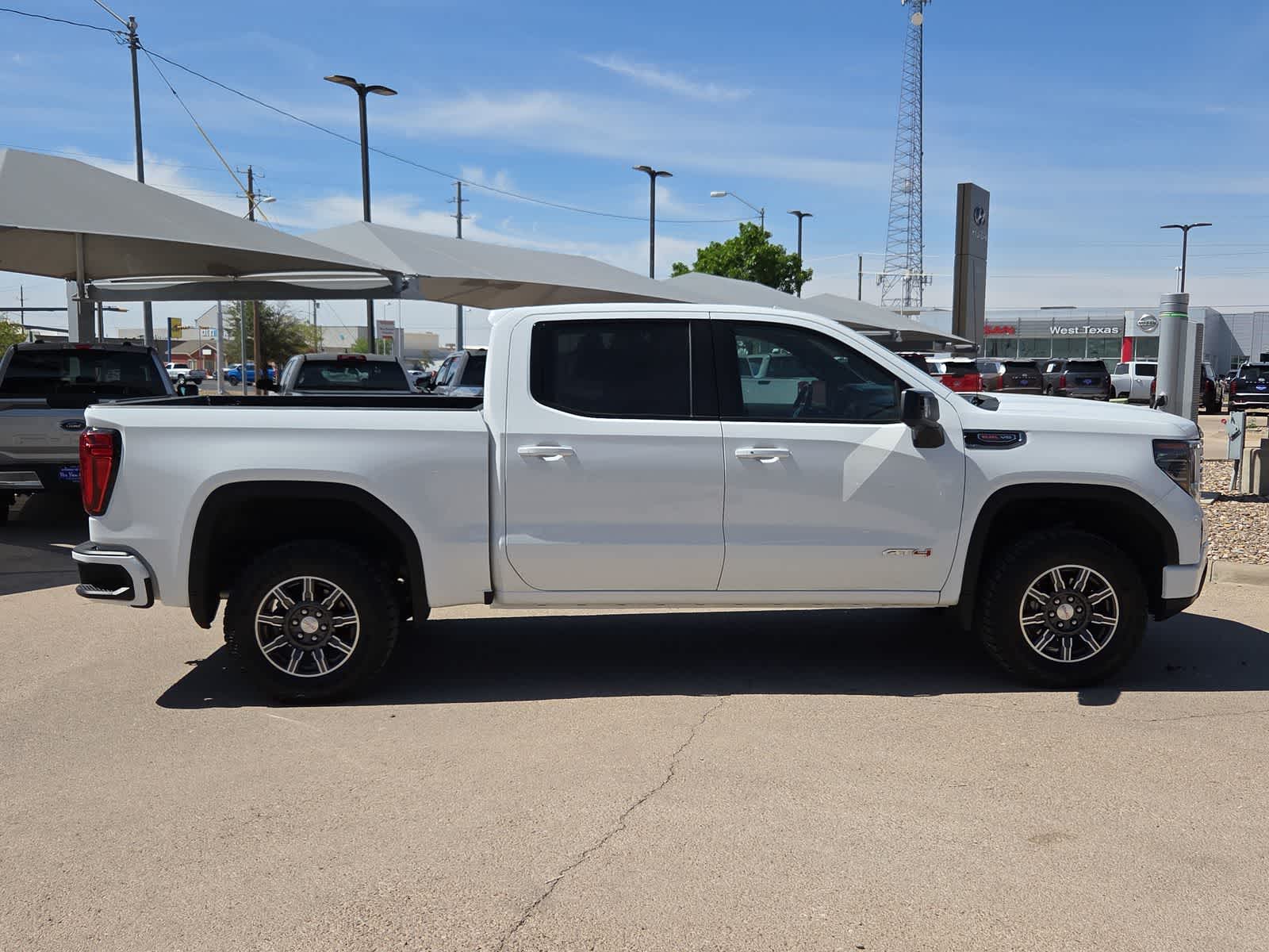 2025 GMC Sierra 1500 AT4