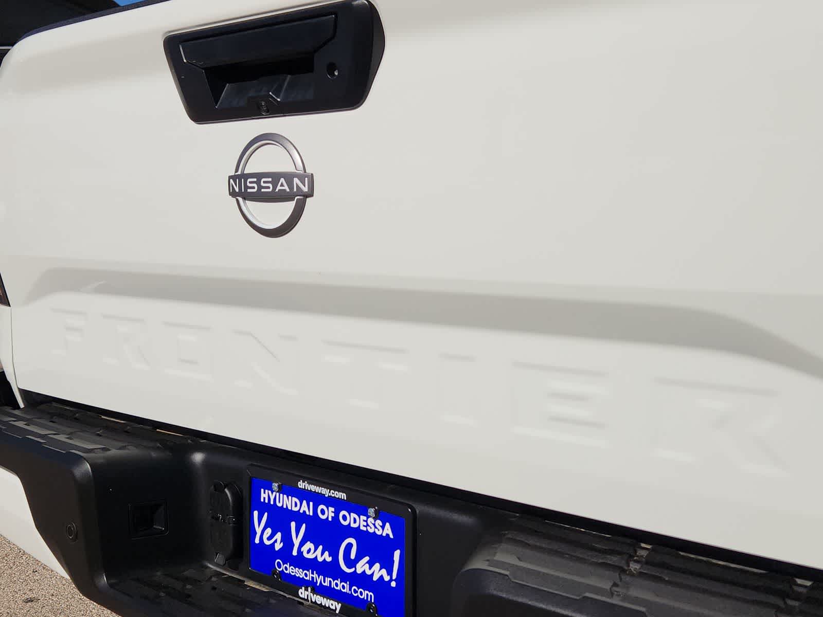 2025 Nissan Frontier SV