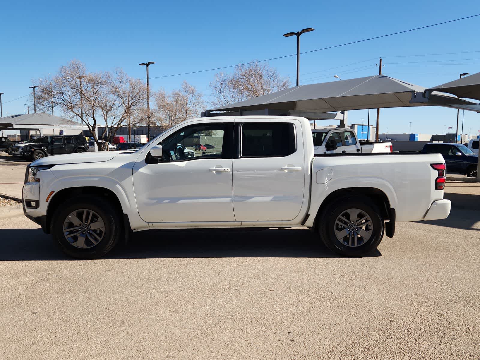 2025 Nissan Frontier SV