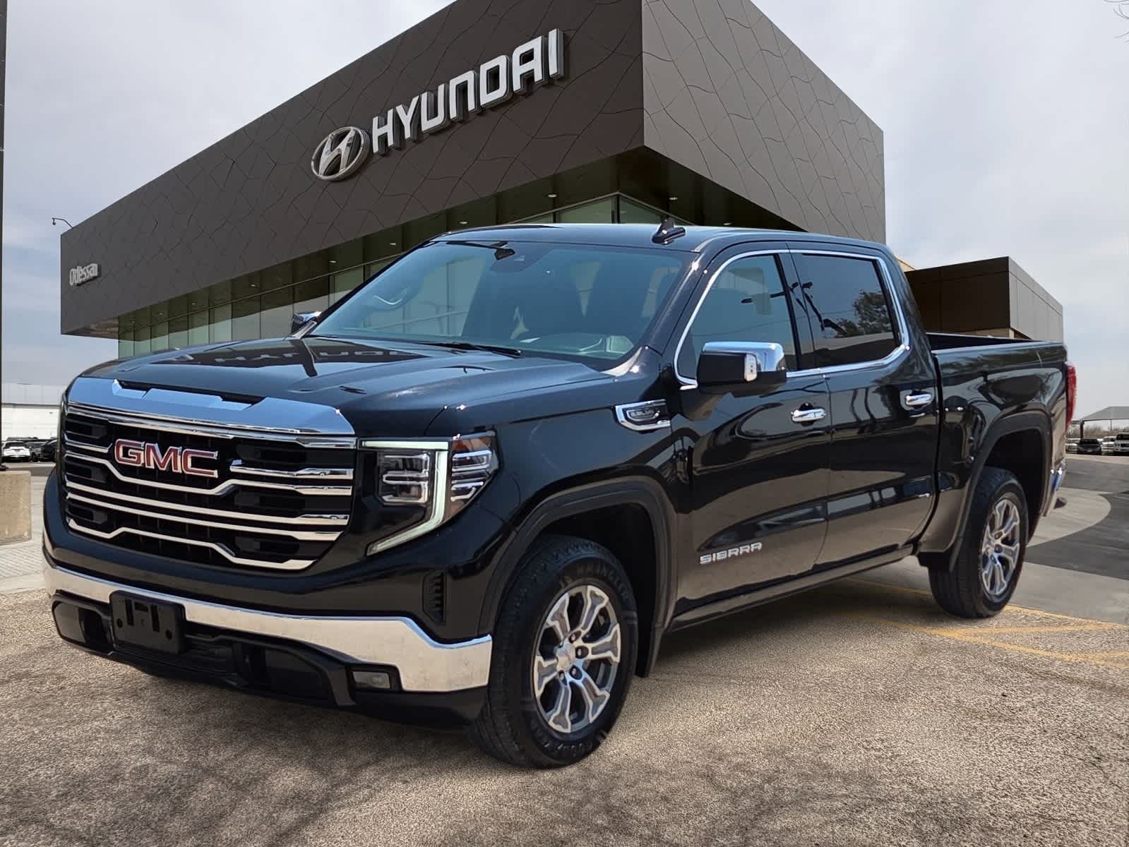 2025 GMC Sierra 1500 SLT