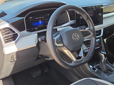 2026 Volkswagen Taos SE