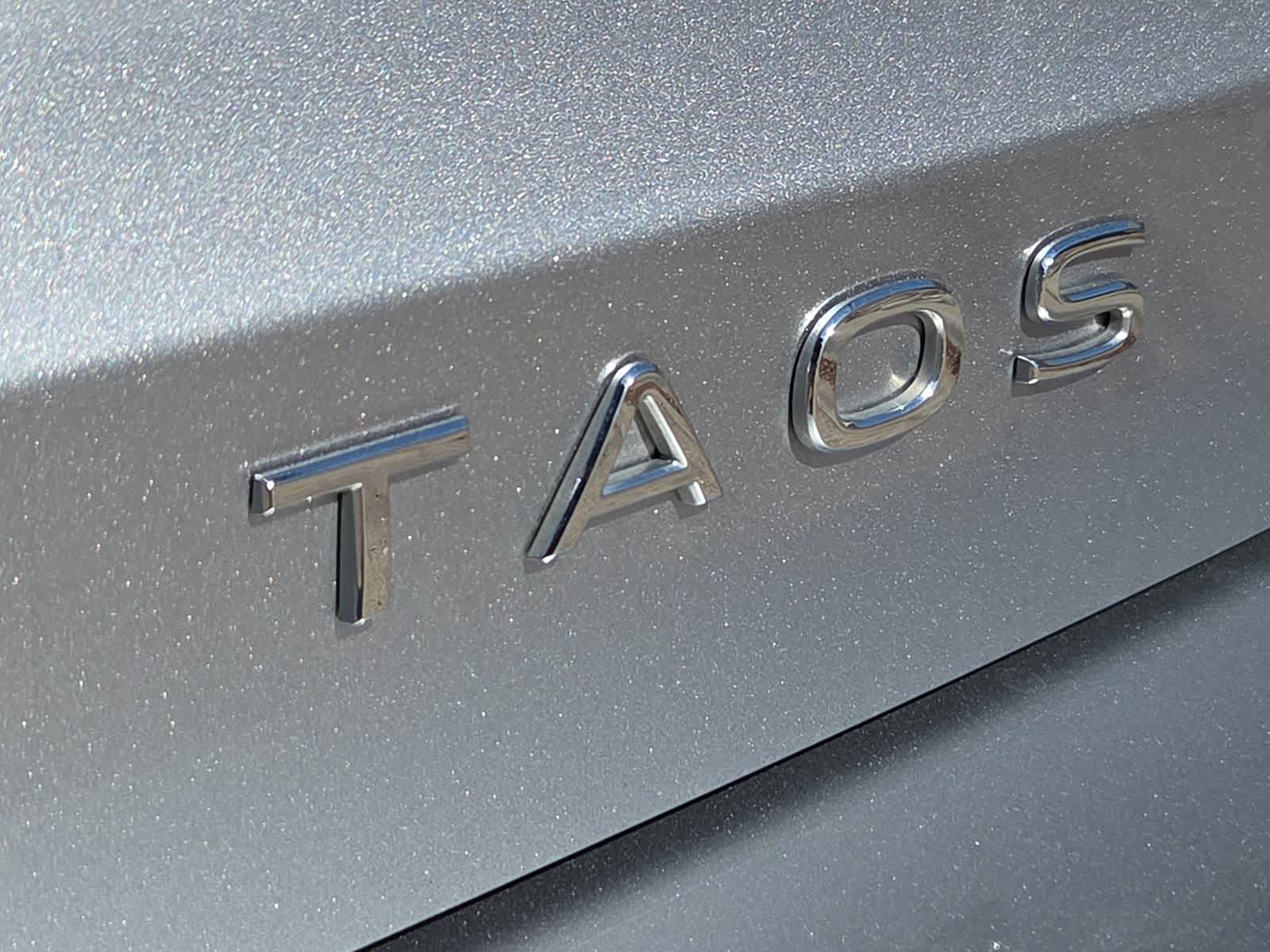 2026 Volkswagen Taos SE