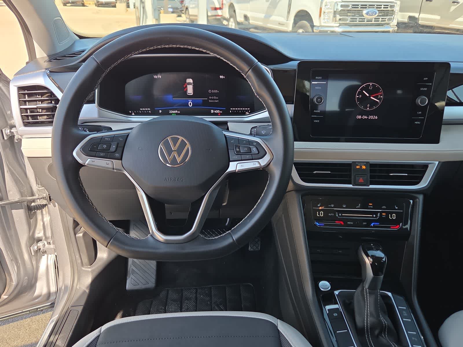 2026 Volkswagen Taos SE