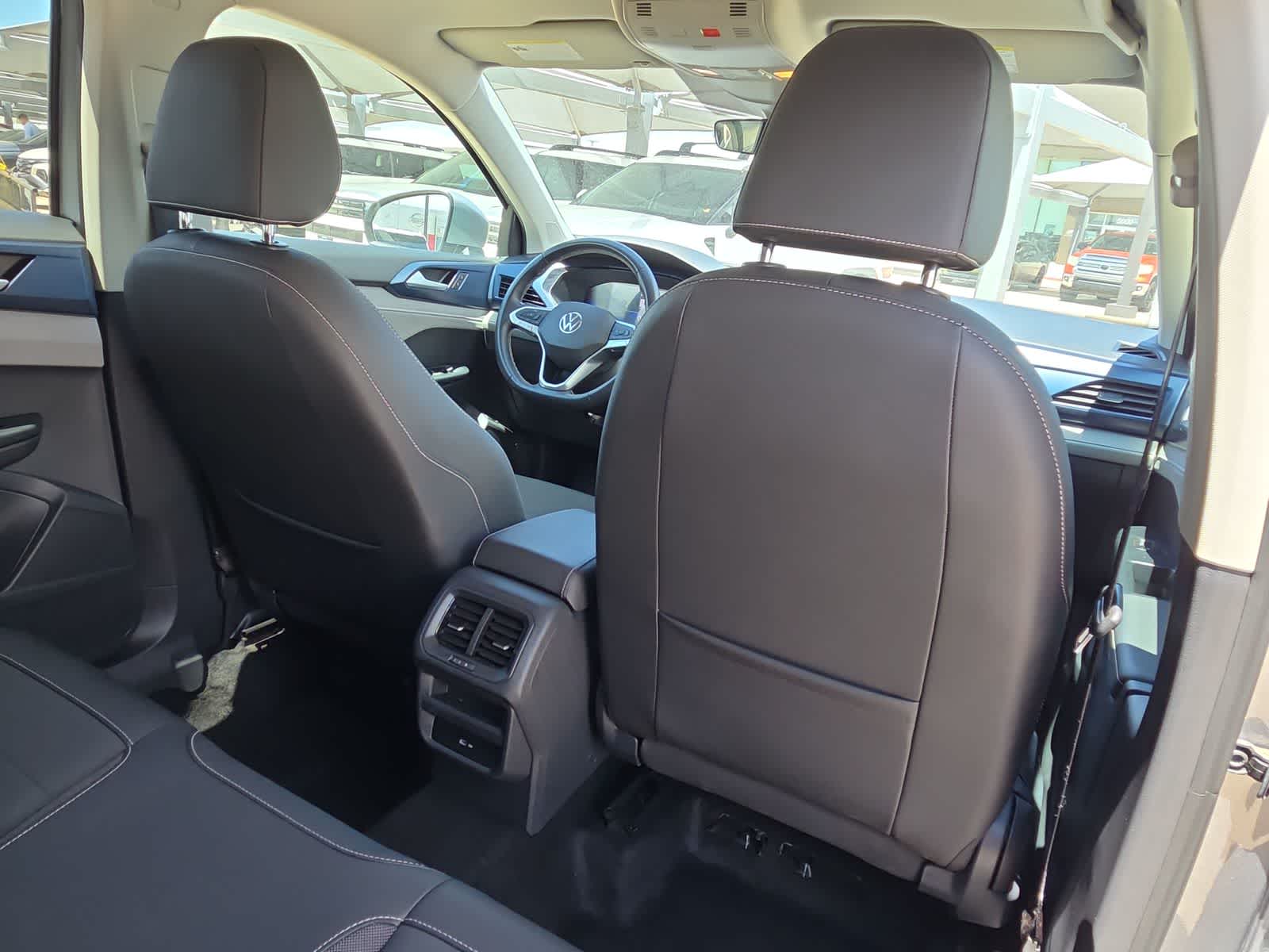 2024 Volkswagen Taos SE