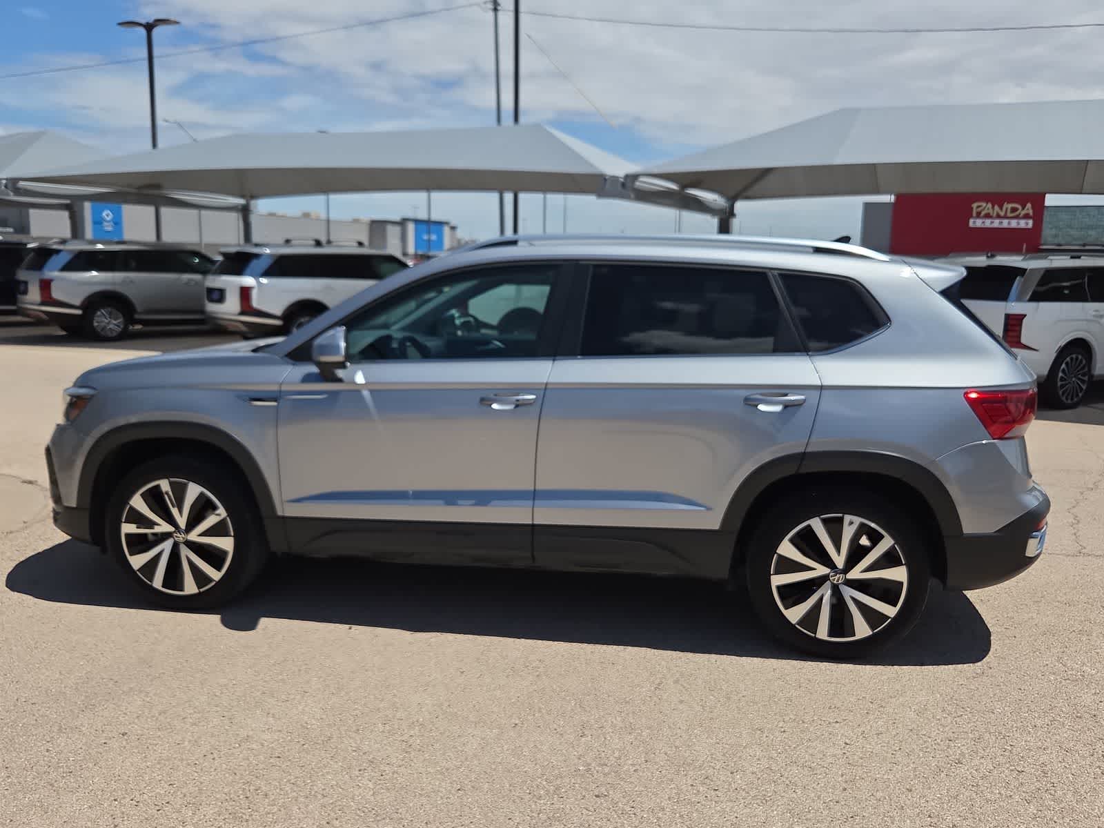 2024 Volkswagen Taos SE