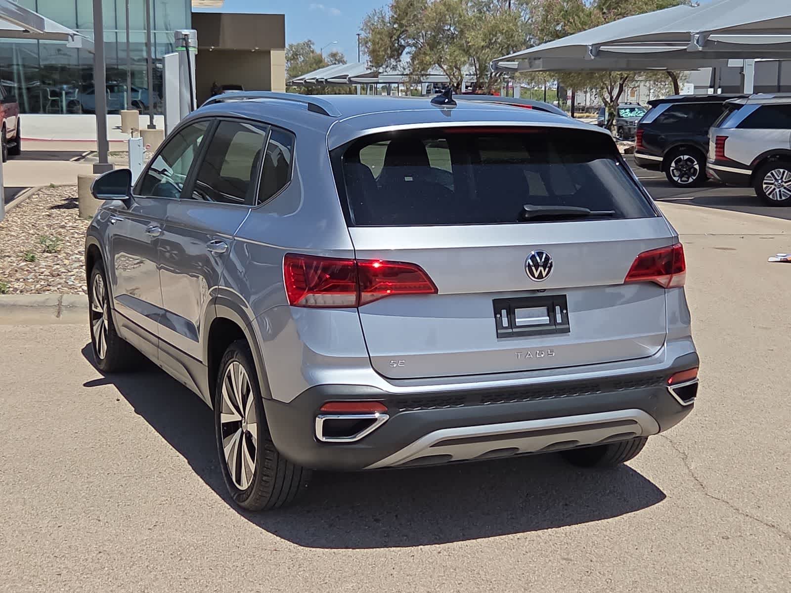 2024 Volkswagen Taos SE
