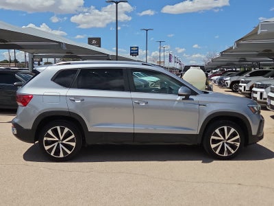 2024 Volkswagen Taos SE
