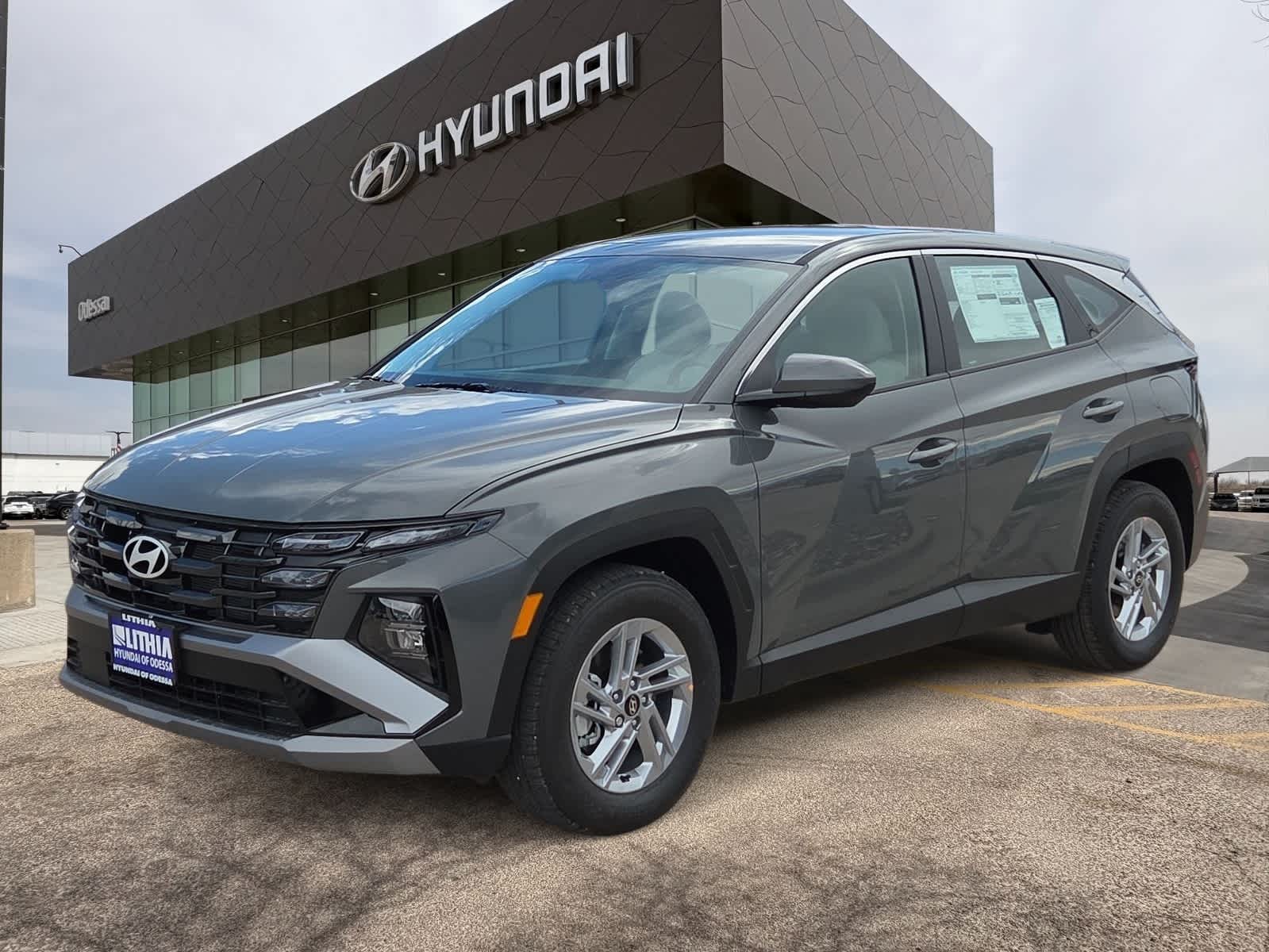 2026 Hyundai TUCSON SE