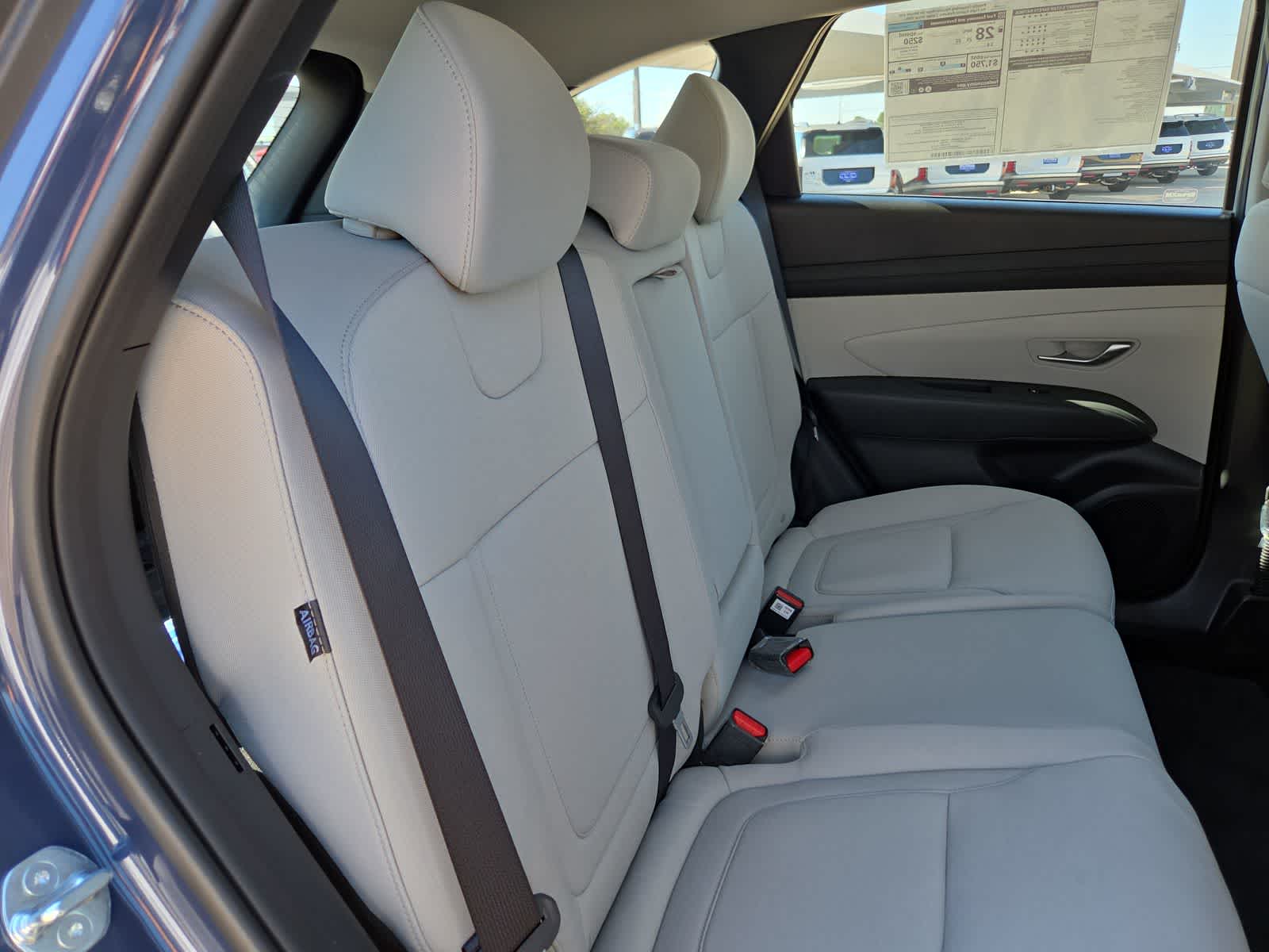 2026 Hyundai TUCSON SE