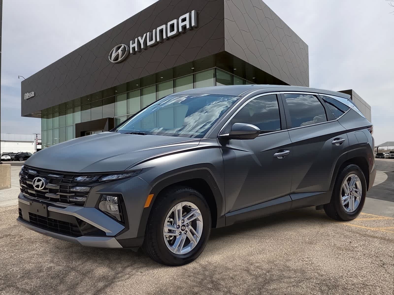 2025 Hyundai TUCSON SE