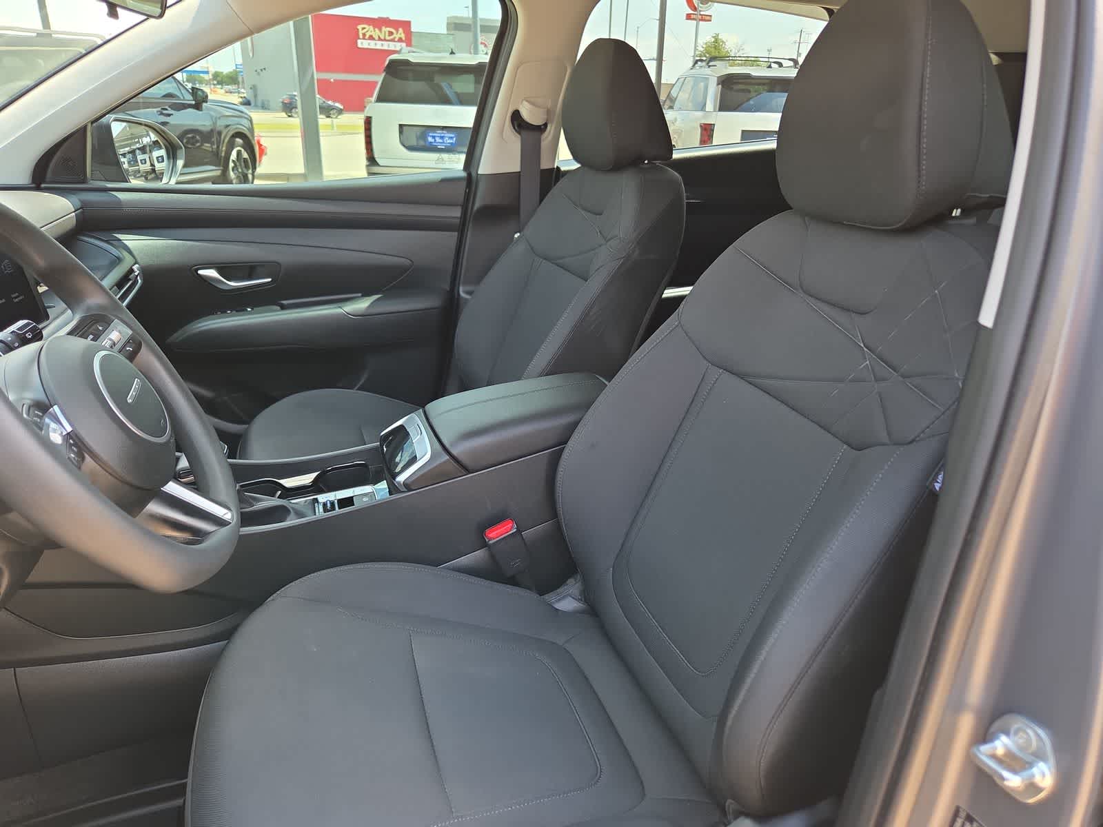 2025 Hyundai TUCSON SE