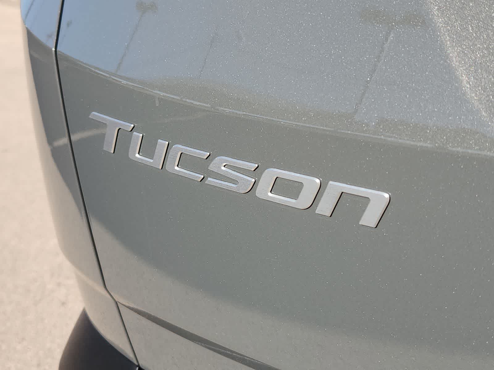 2026 Hyundai TUCSON SE