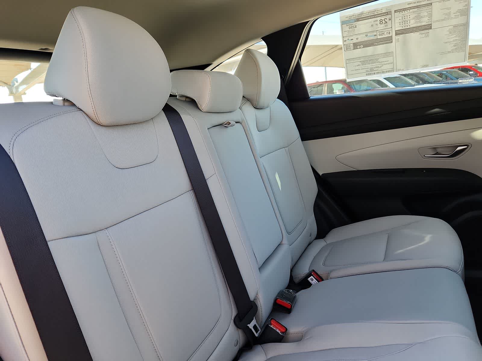 2026 Hyundai TUCSON SE