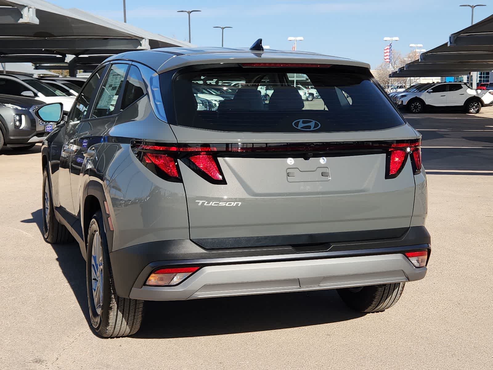 2026 Hyundai TUCSON SE