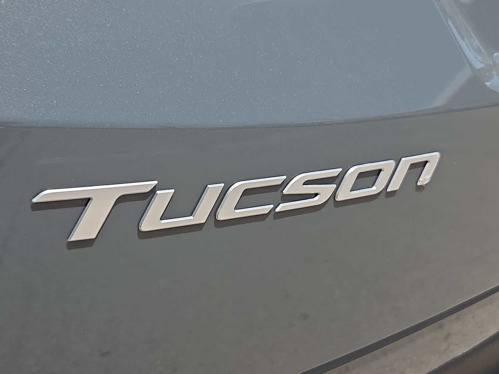 2026 Hyundai TUCSON SE